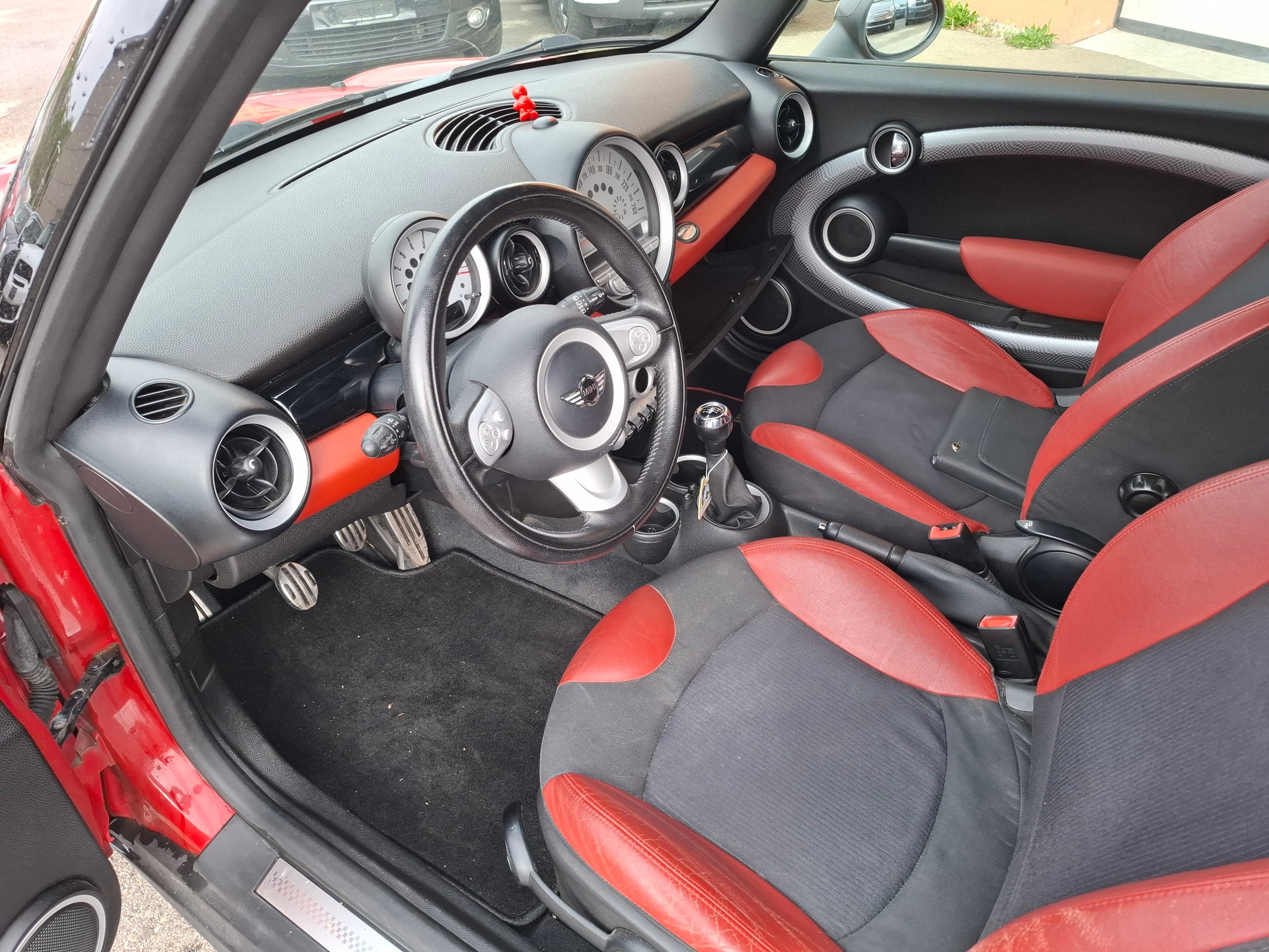 MINI Cooper S-image-7