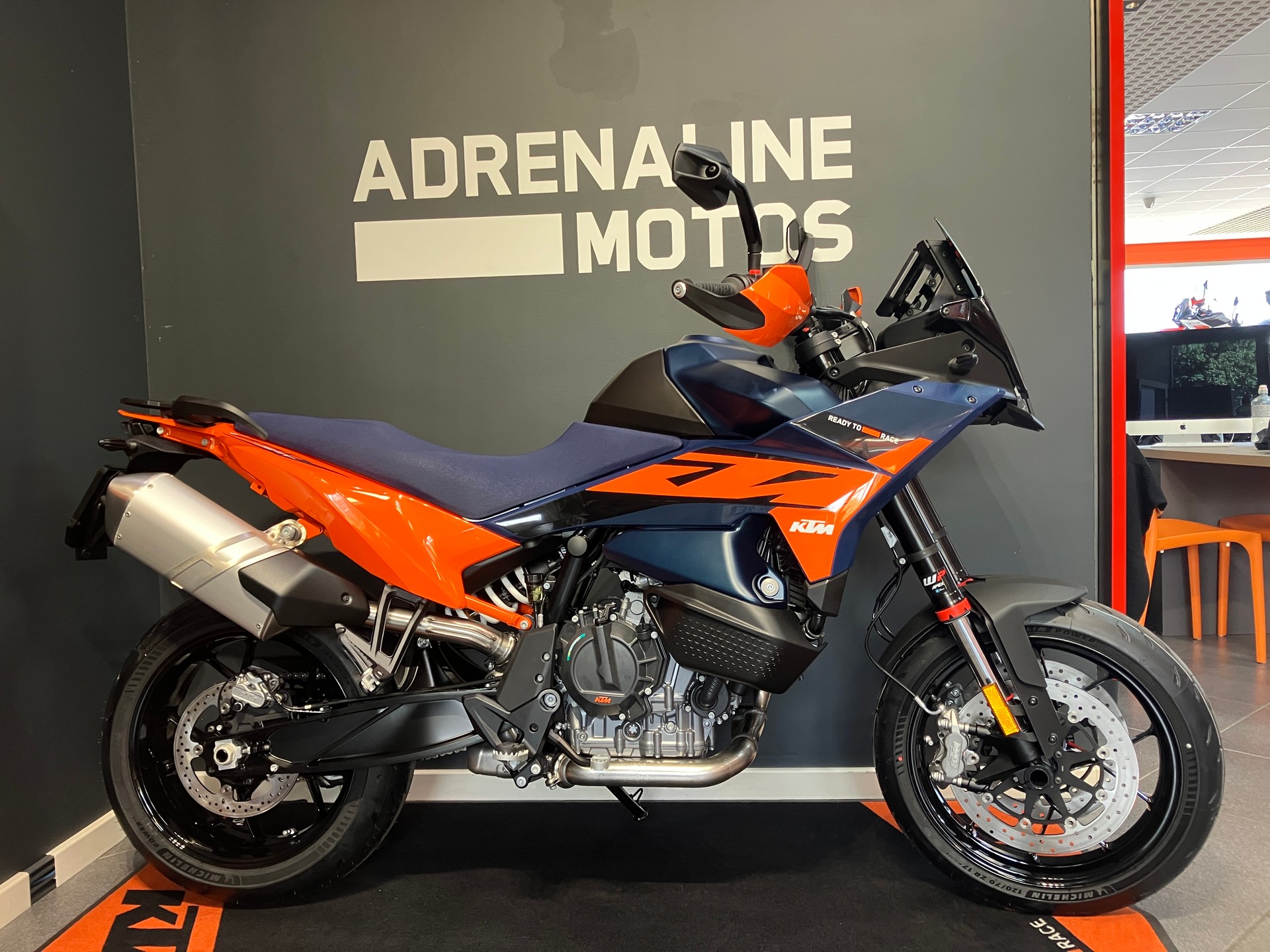 KTM 890 SMT