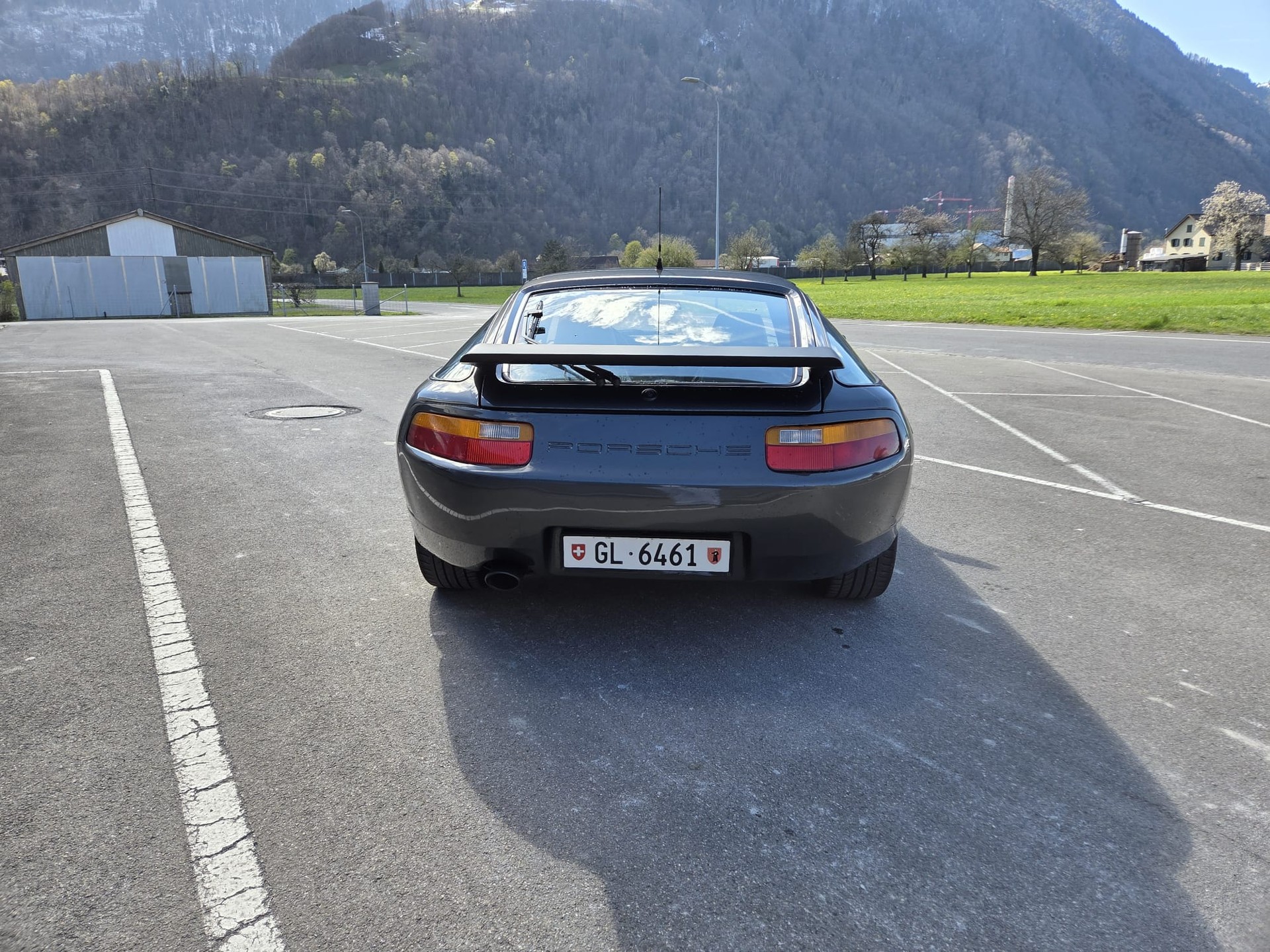 PORSCHE 928 S4 | Veteran | frisch ab MFK | viel investiert-image-2