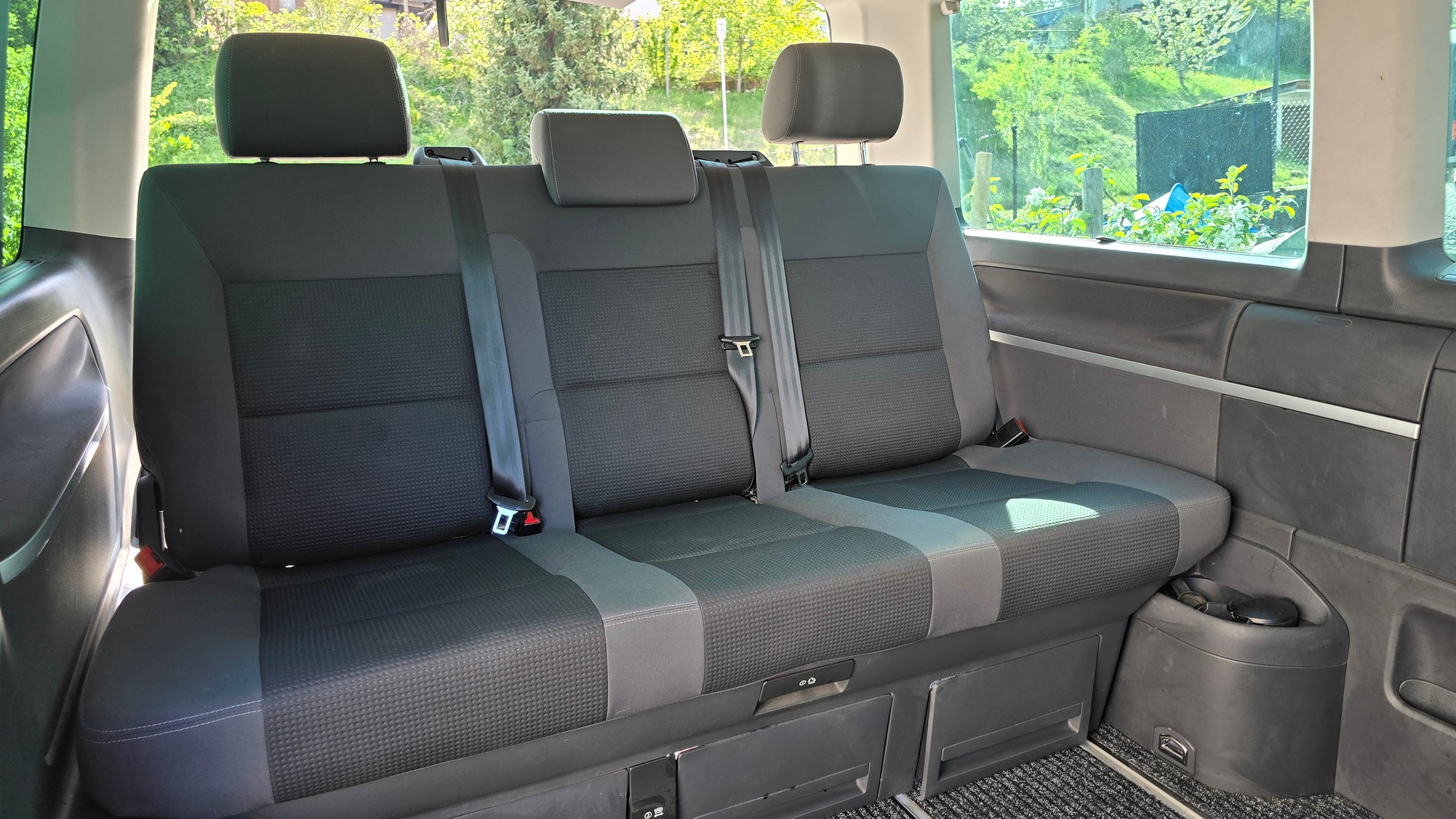 VW T5 Multivan 2.0 TDI TEAM DSG-image-5