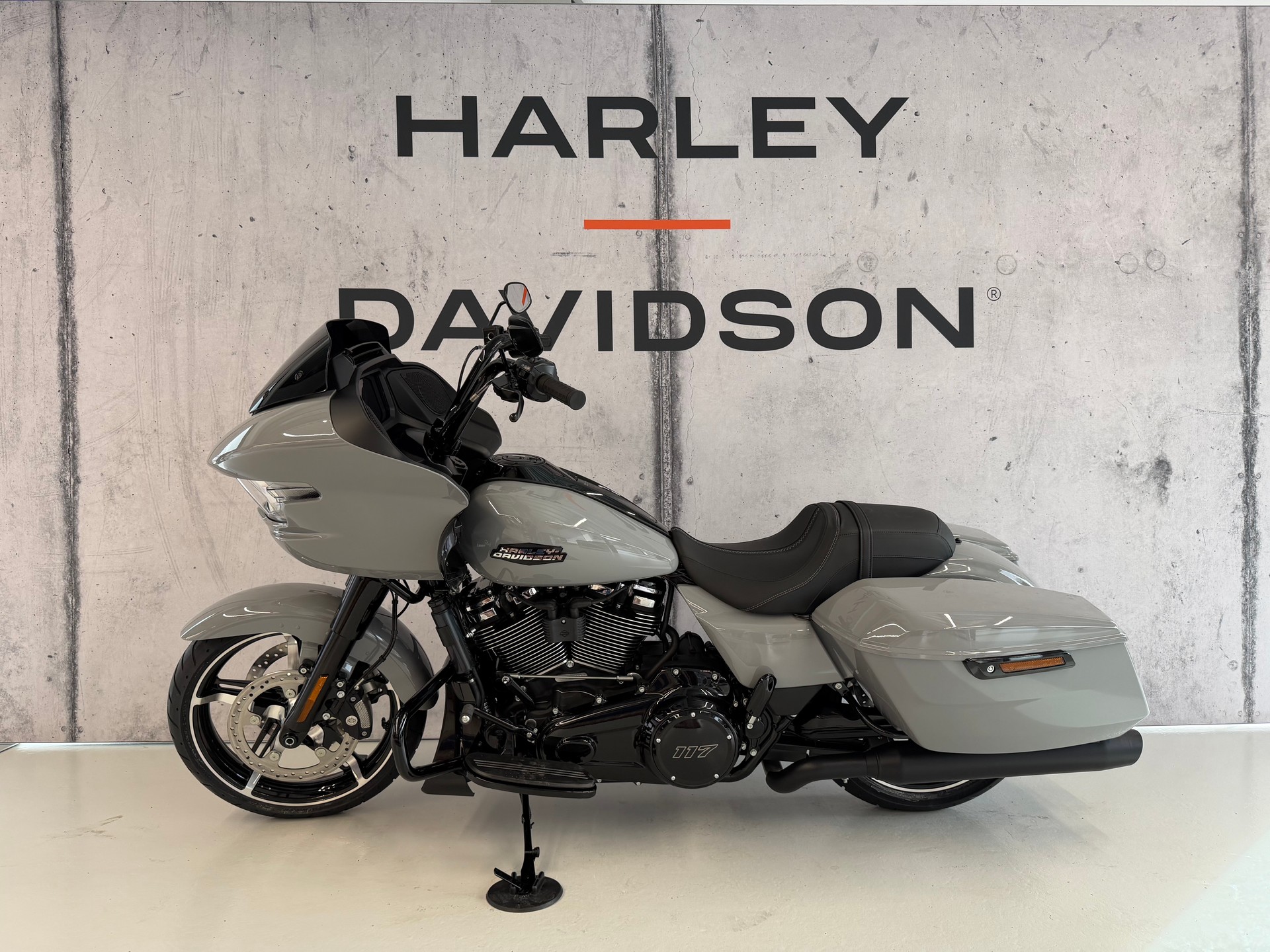HARLEY-DAVIDSON FLTRX Road Glide 117-showroom-element-3