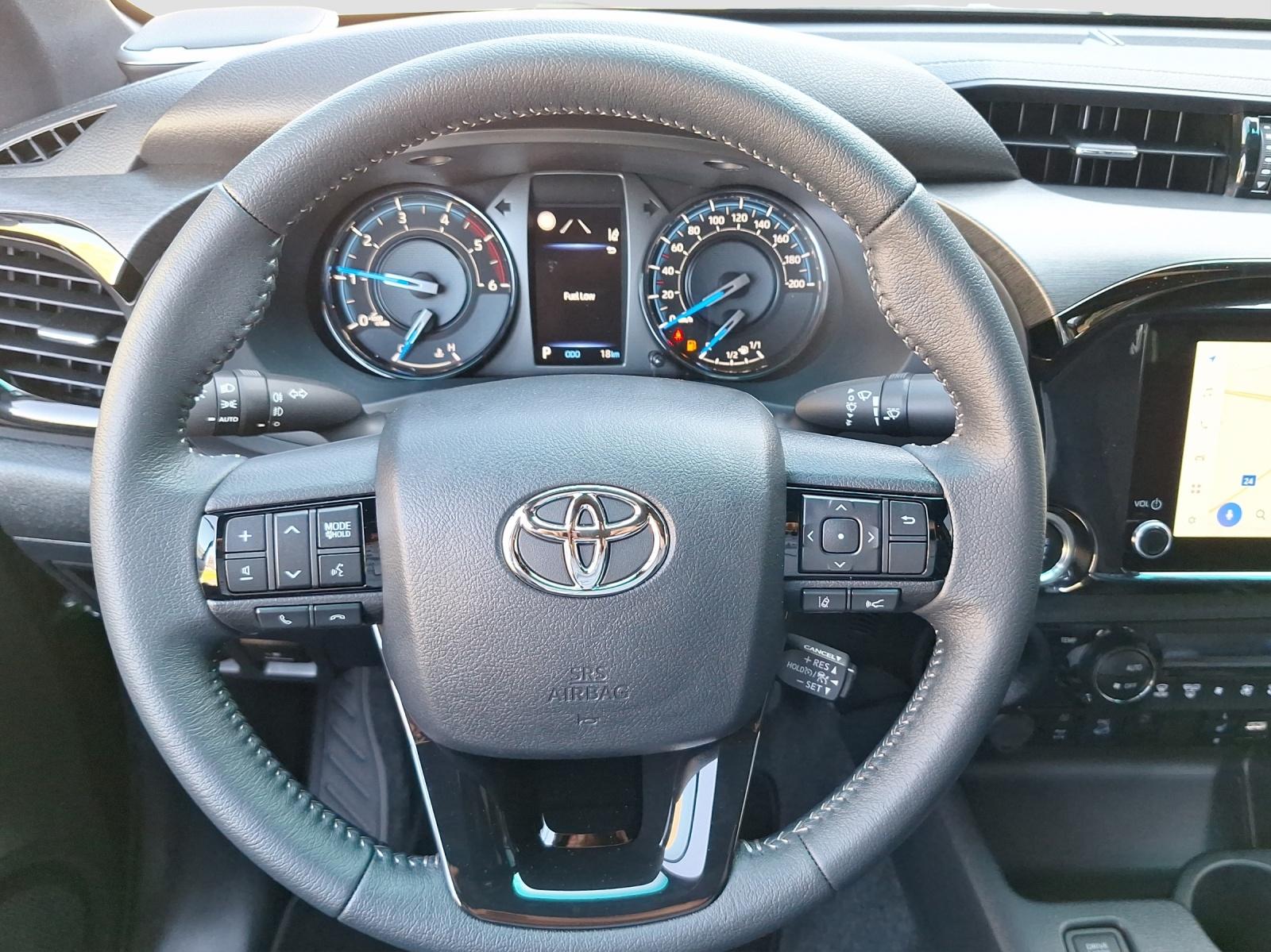 TOYOTA Hilux Double Cab.-Pick-up 2.8 D-4D MHEV 204 Invincible-image-13