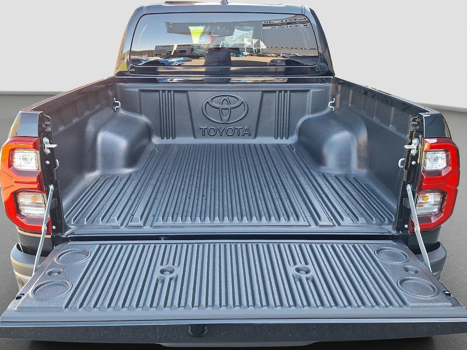TOYOTA Hilux Double Cab.-Pick-up 2.8 D-4D MHEV 204 Invincible-image-11