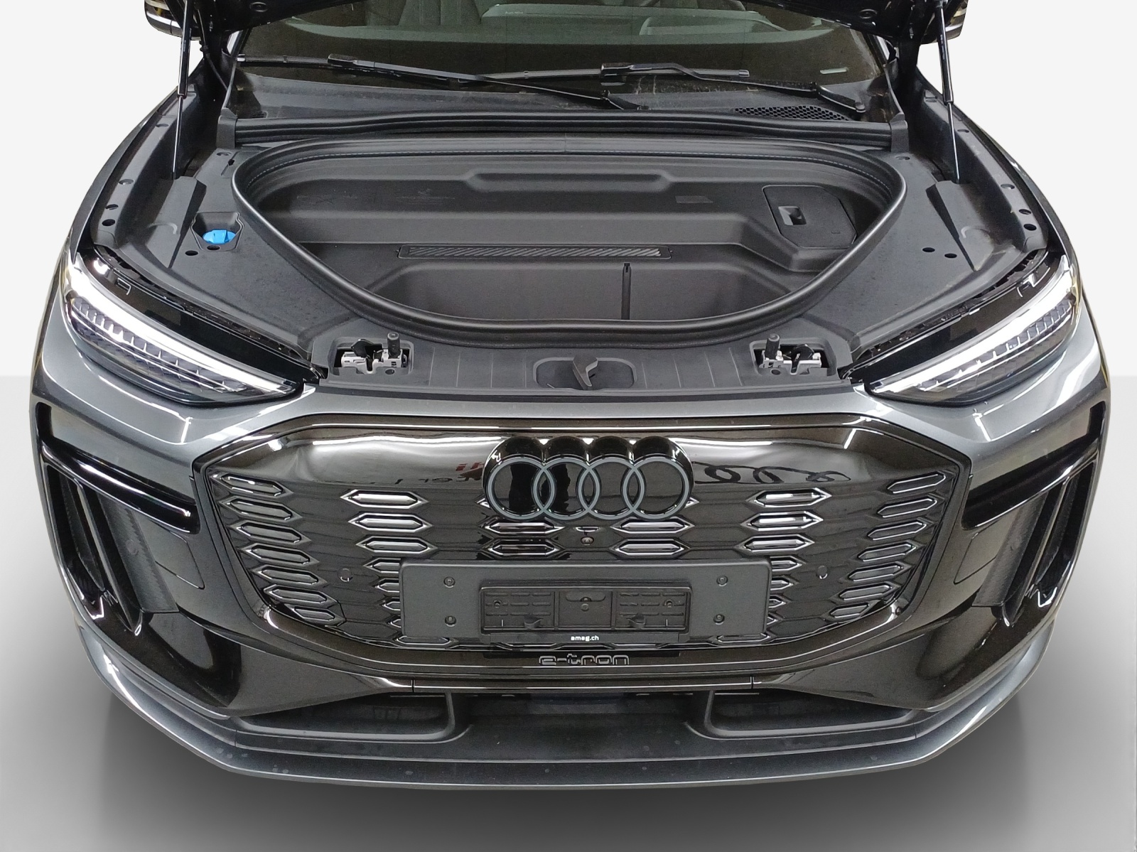 AUDI Q6 e-tron quattro-image-14