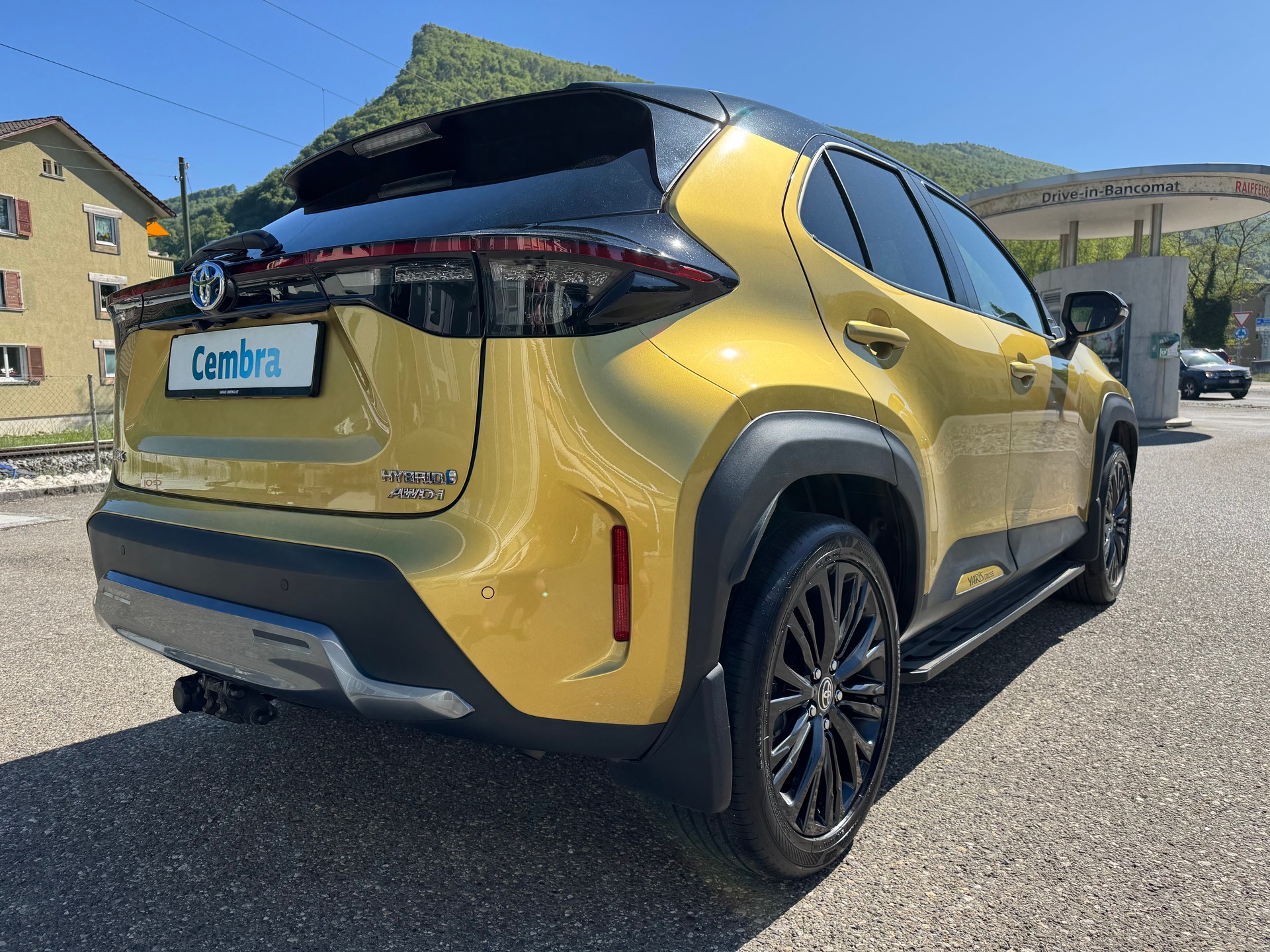 TOYOTA Yaris Cross 1.5 Premiere Edition e-CVT AWDi ANHÄNGERKUPPLUNG-image-6