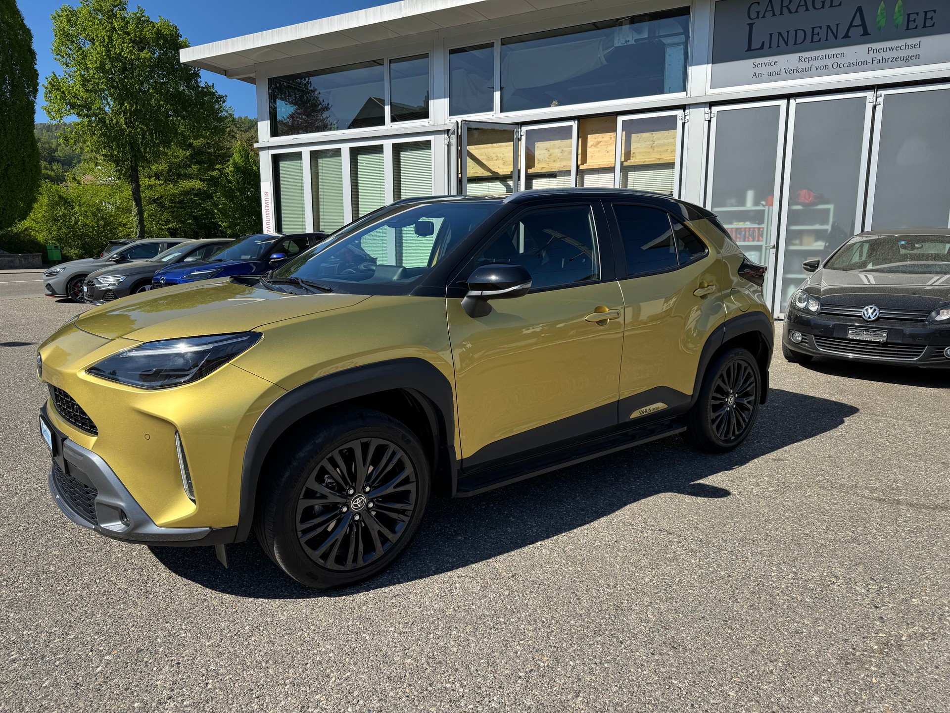TOYOTA Yaris Cross 1.5 Premiere Edition e-CVT AWDi ANHÄNGERKUPPLUNG-image-4