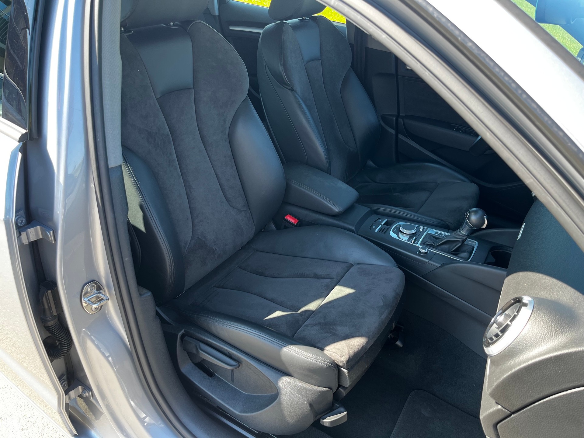 AUDI A3 Sportback 2.0 TFSI quattro S-tronic-image-7