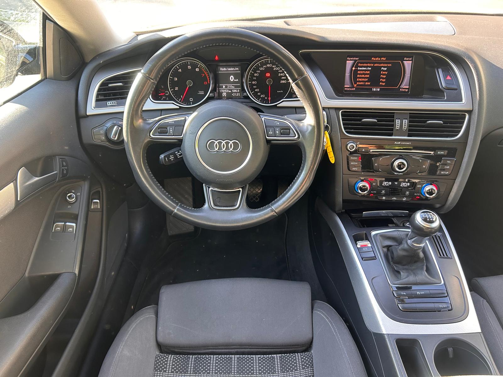 AUDI A5 Coupé 1.8 TFSI-image-17