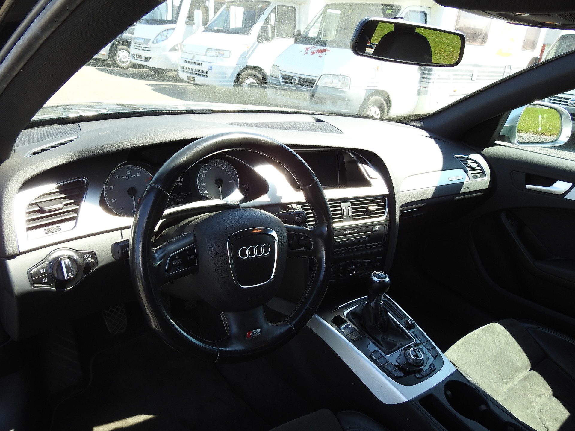 AUDI S4 Avant 3.0 TFSI quattro S-Line-image-11