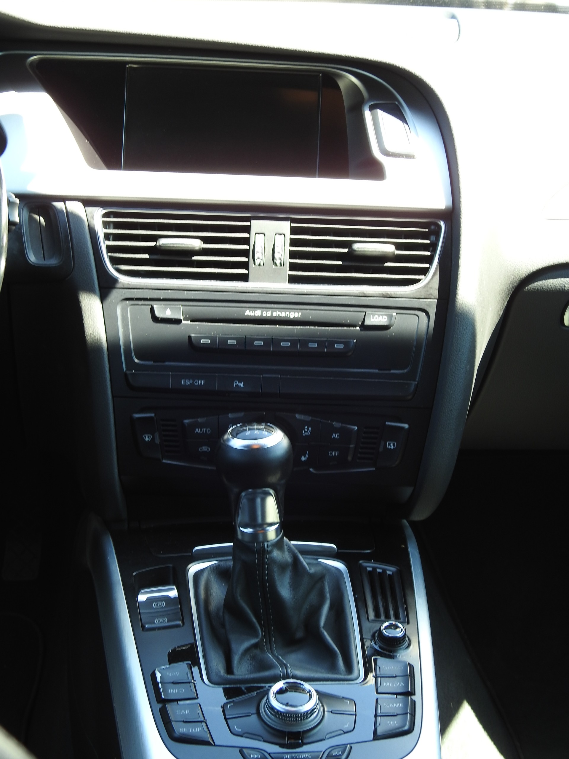 AUDI S4 Avant 3.0 TFSI quattro S-Line-image-18