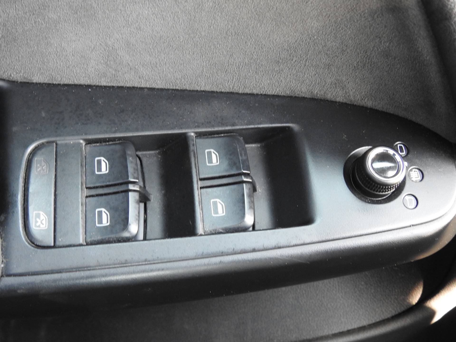 AUDI S4 Avant 3.0 TFSI quattro S-Line-image-27