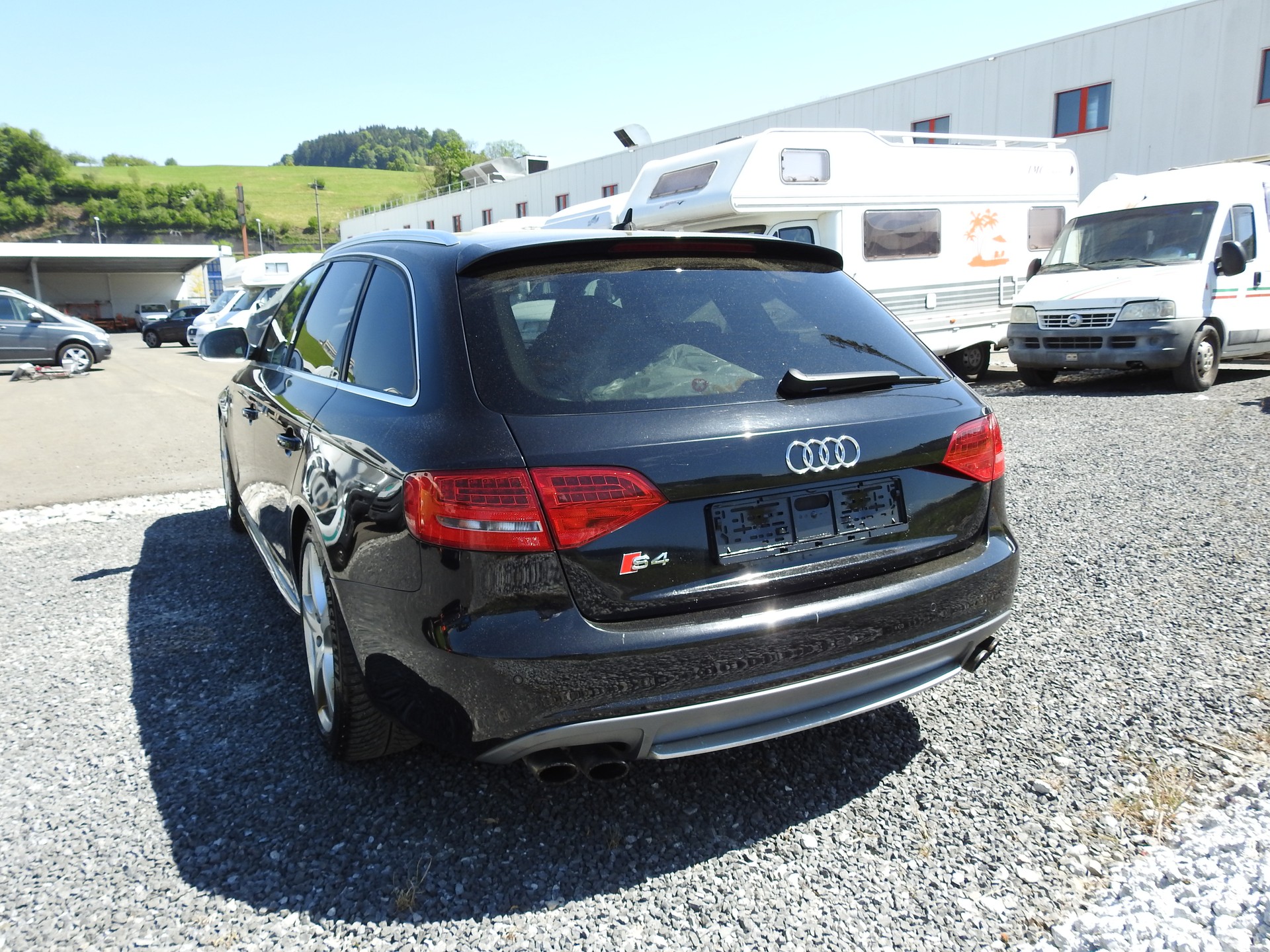 AUDI S4 Avant 3.0 TFSI quattro S-Line-image-3