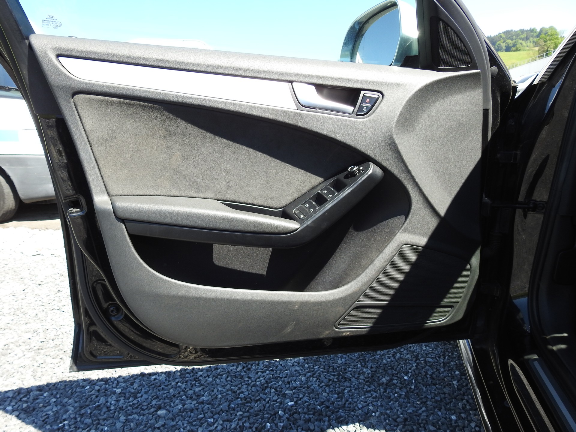 AUDI S4 Avant 3.0 TFSI quattro S-Line-image-9