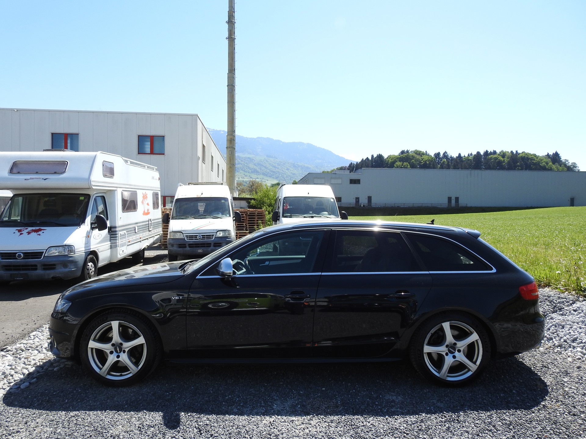 AUDI S4 Avant 3.0 TFSI quattro S-Line-image-2