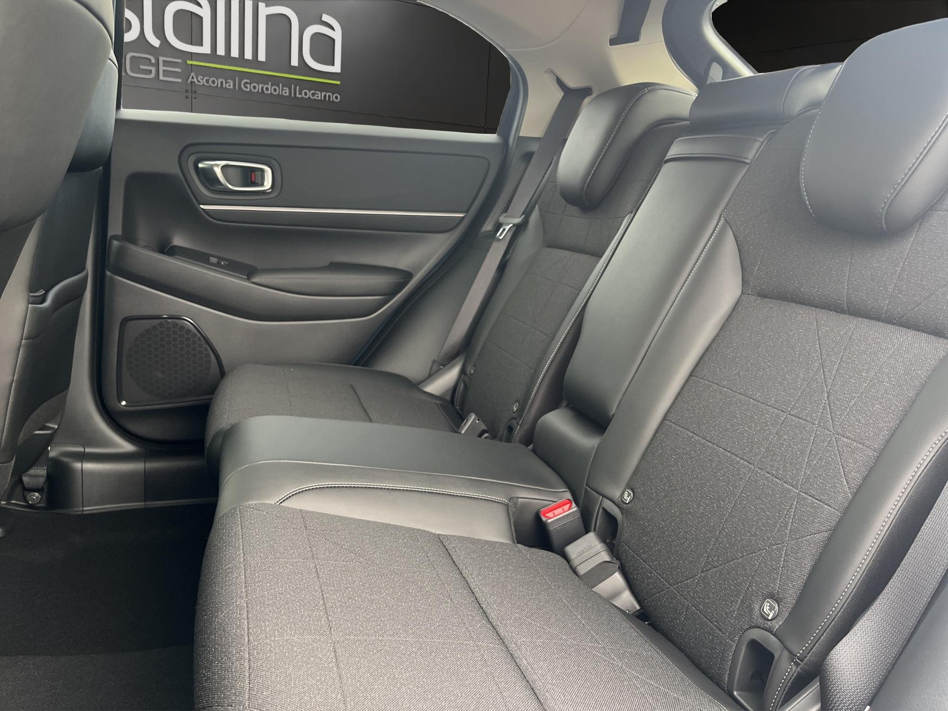 HONDA HR-V 1.5 i-MMD Advance-image-11