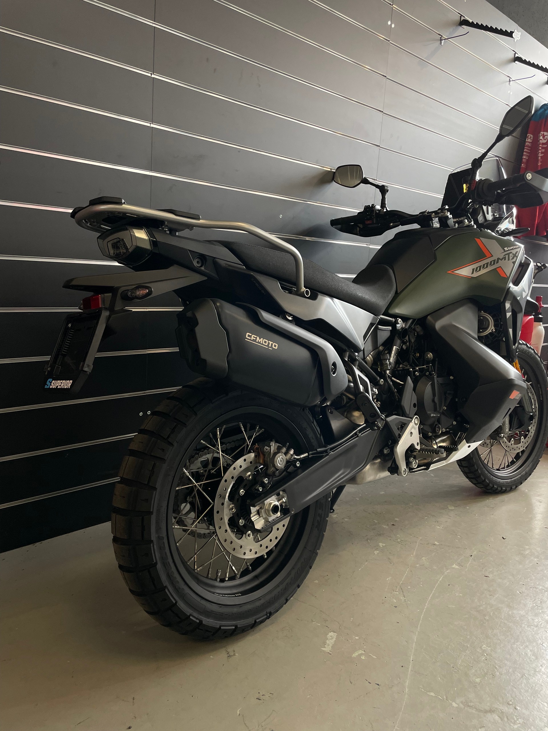 CF MOTO 1000 MT-X-showroom-element-3