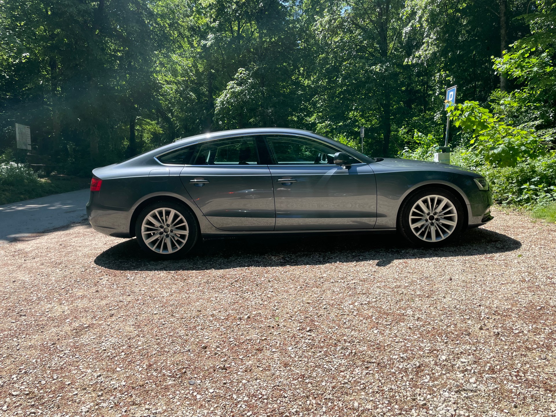AUDI A5 2.0 TDI-image-7