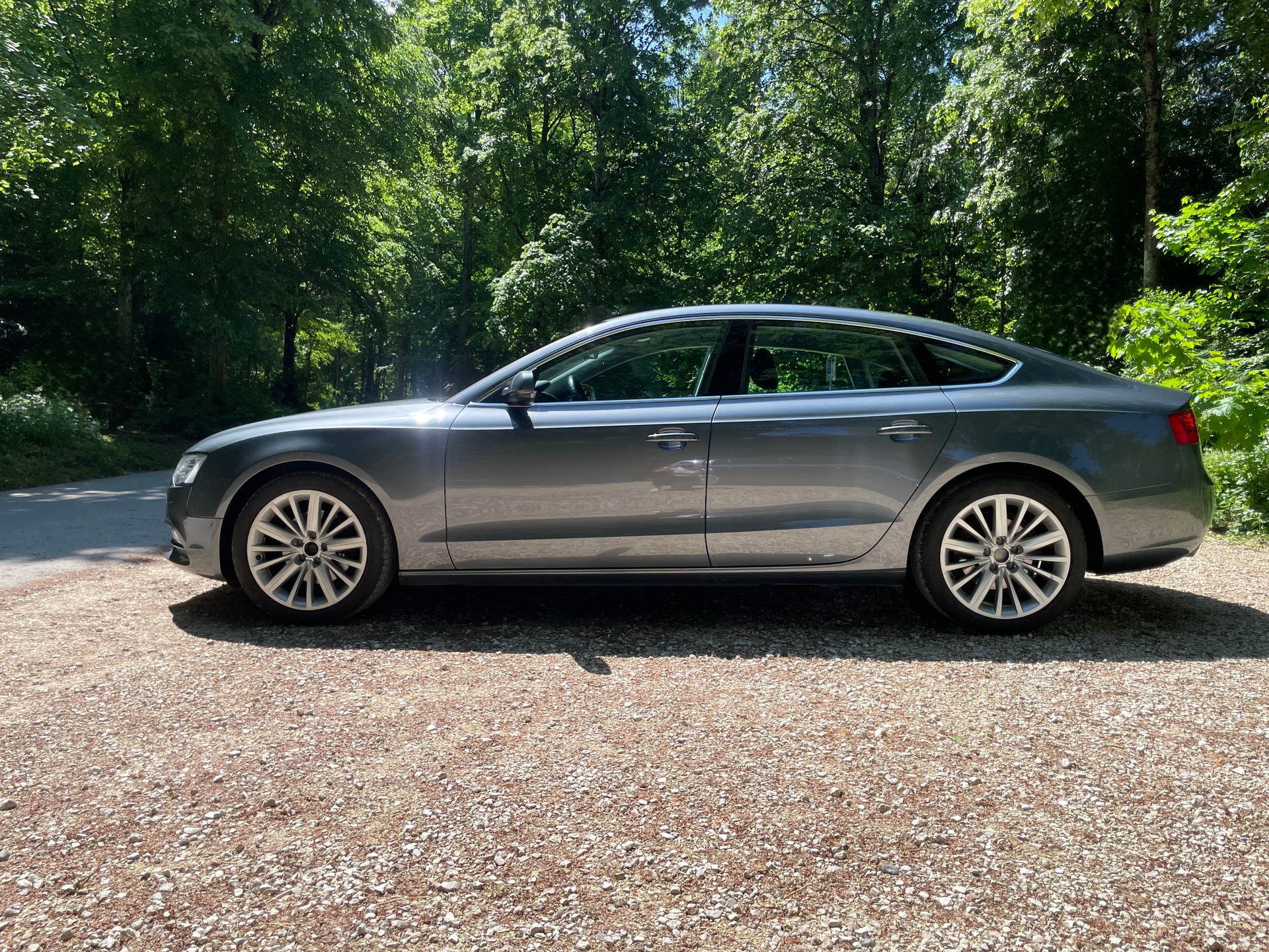 AUDI A5 2.0 TDI-image-4