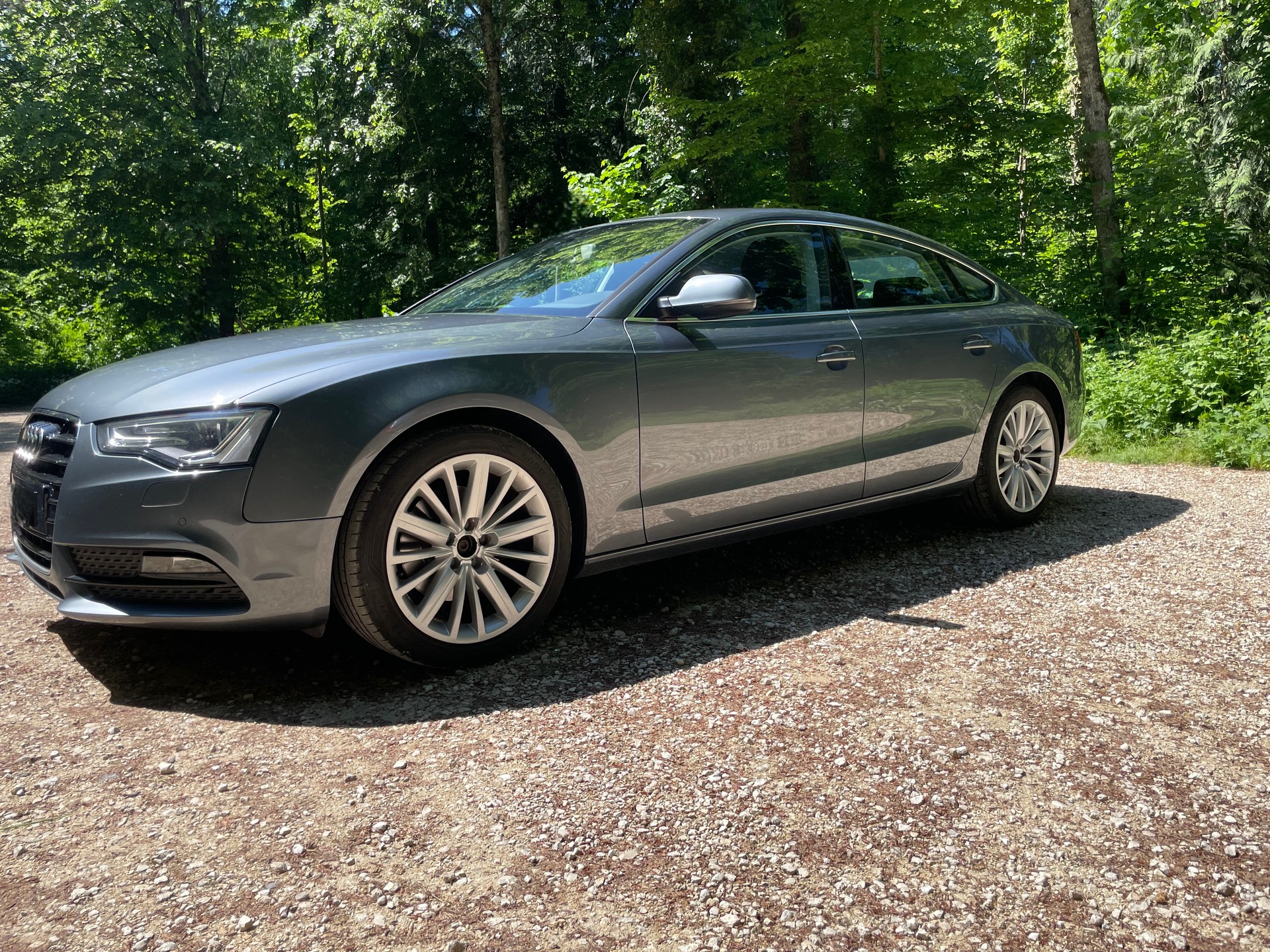 AUDI A5 2.0 TDI-image-8