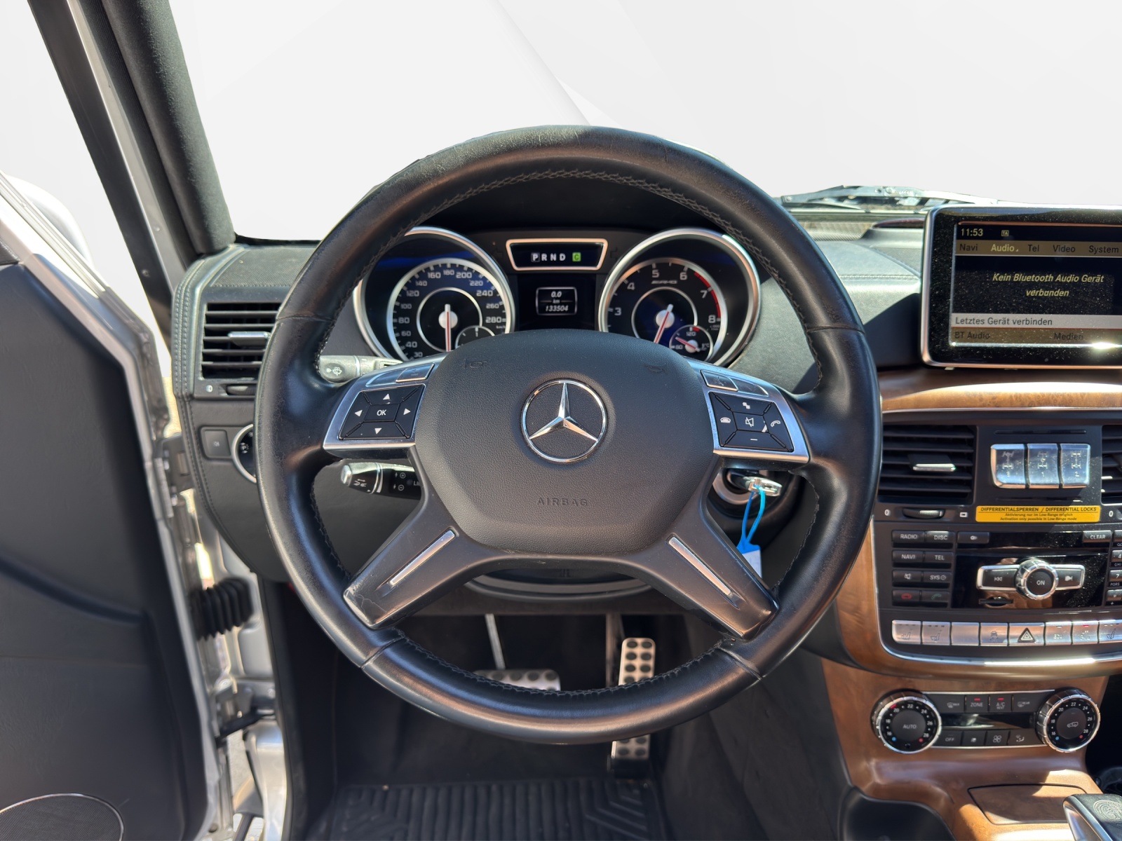 MERCEDES-BENZ G 63 AMG Automatic-image-9