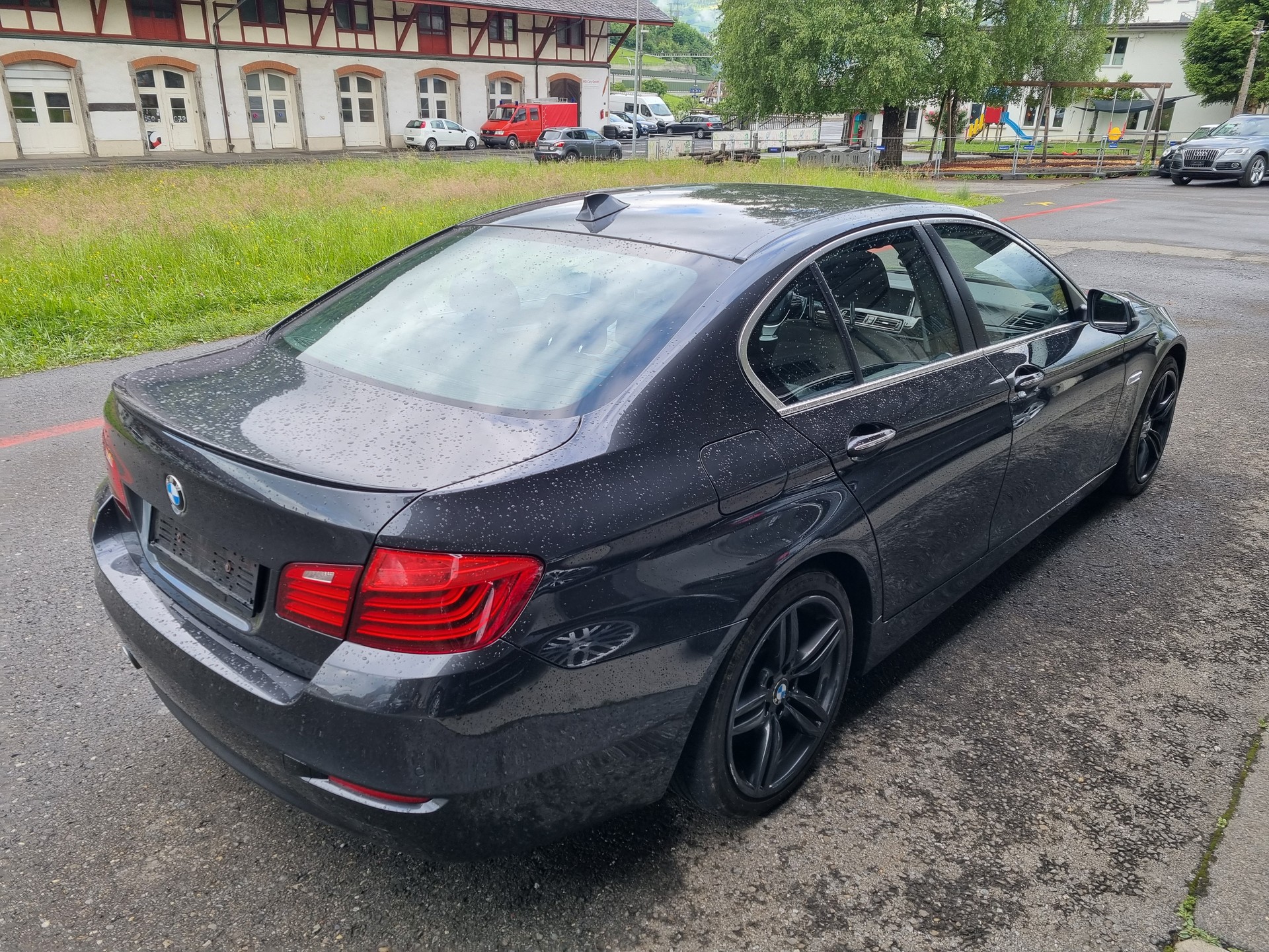 BMW 530d xDrive Luxury Line Steptronic-image-2