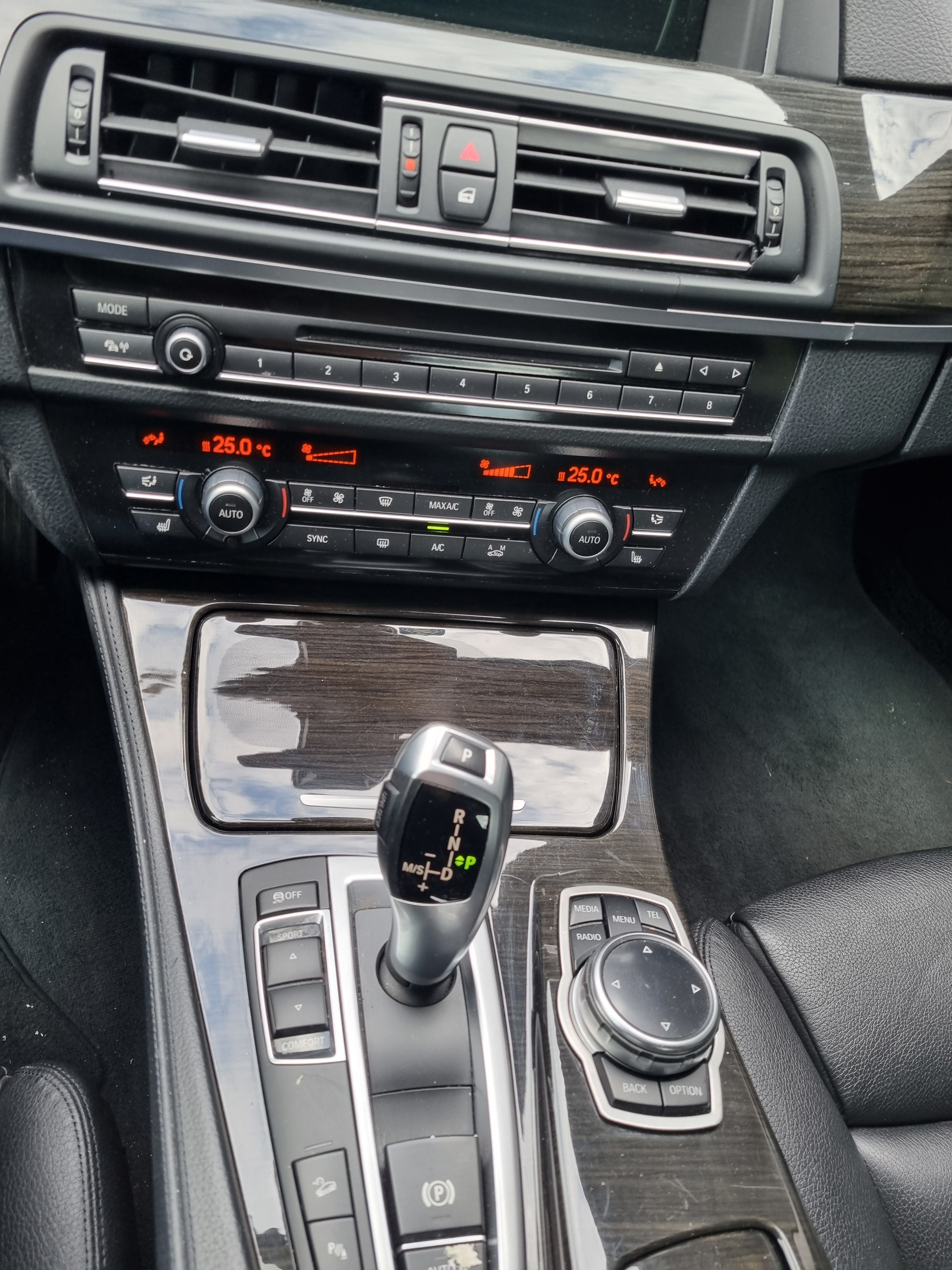 BMW 530d xDrive Luxury Line Steptronic-image-9