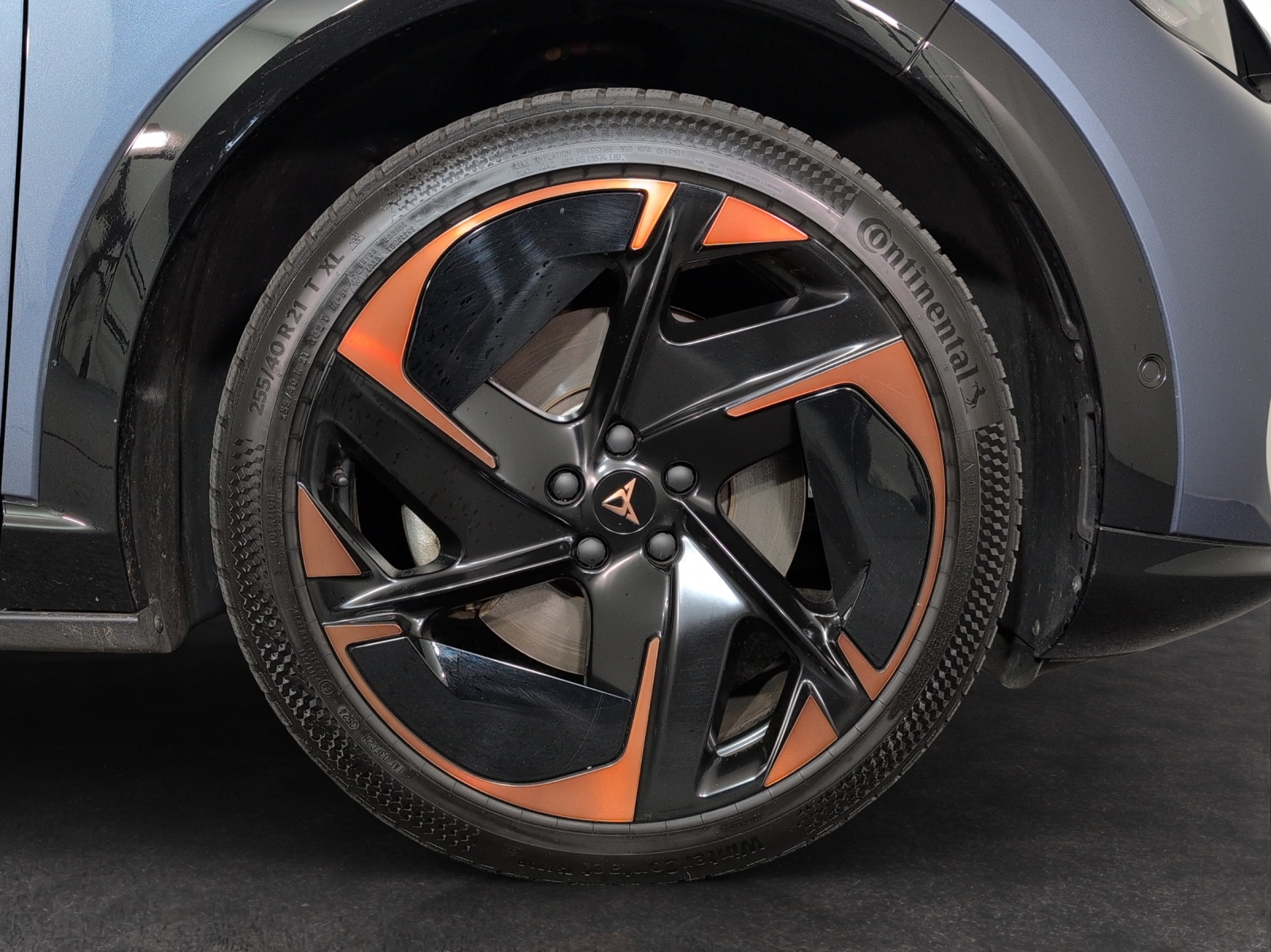 CUPRA Tavascan Type 9 77 kWh VZ Adrenaline-image-4