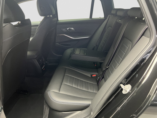 BMW 330d xDr 48V T M SportPro-image-9