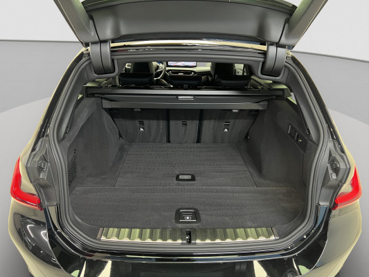 BMW 330d xDr 48V T M SportPro-image-13