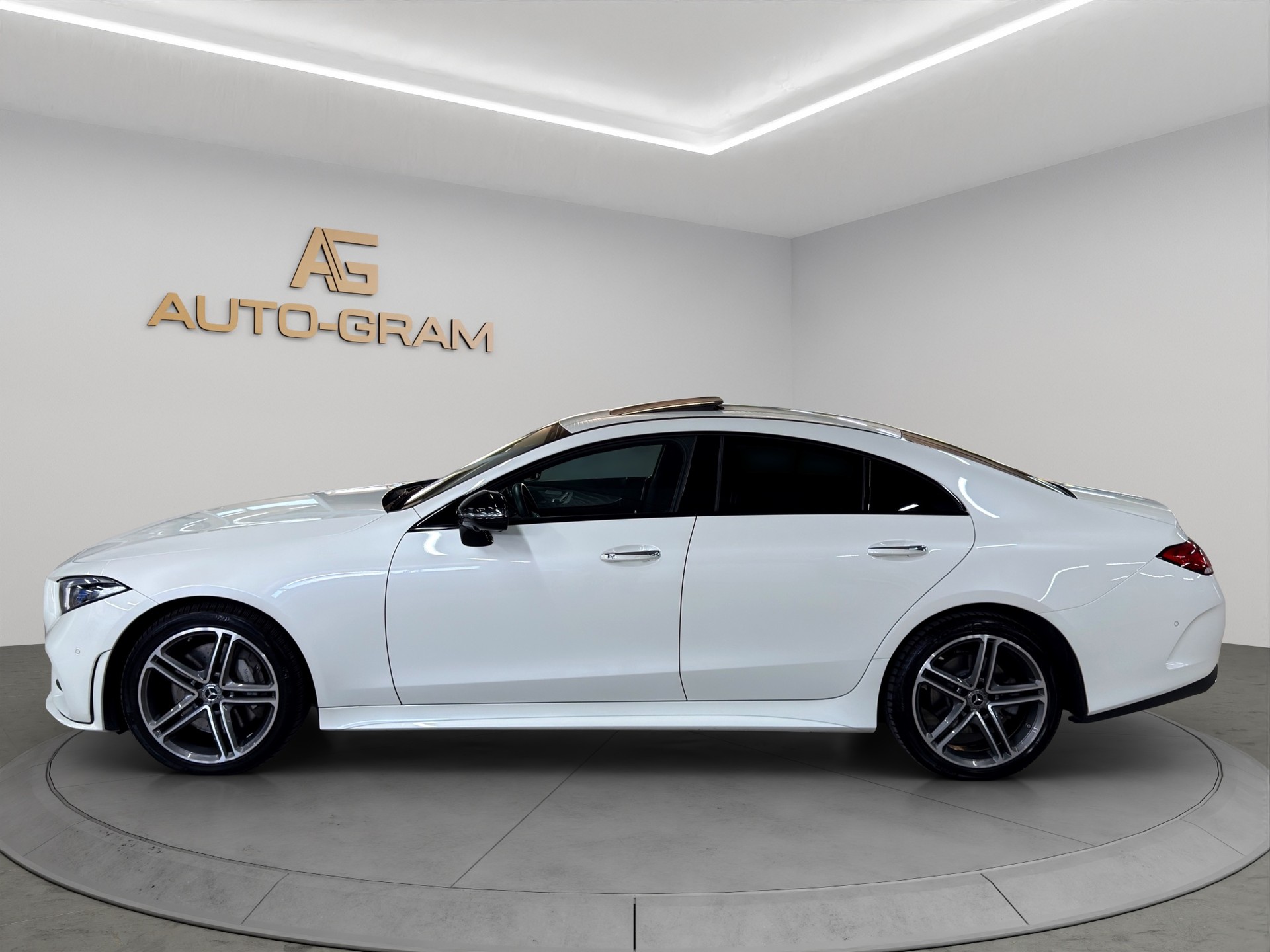MERCEDES-BENZ CLS 350 d AMG Line 4Matic 9G-Tronic-showroom-element-1