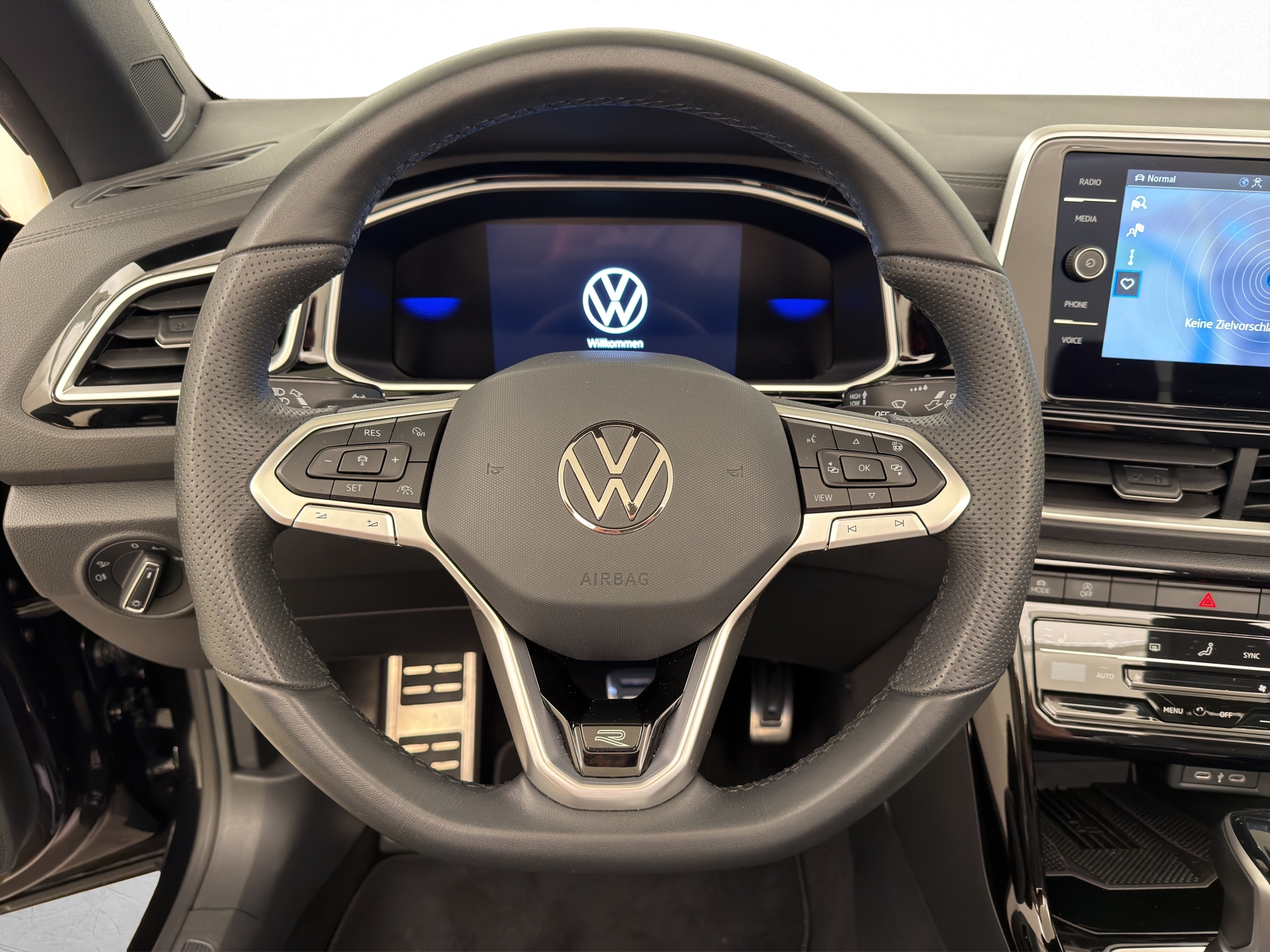 VW T-Roc Cabriolet 1.5 TSI R-Line DSG-image-6
