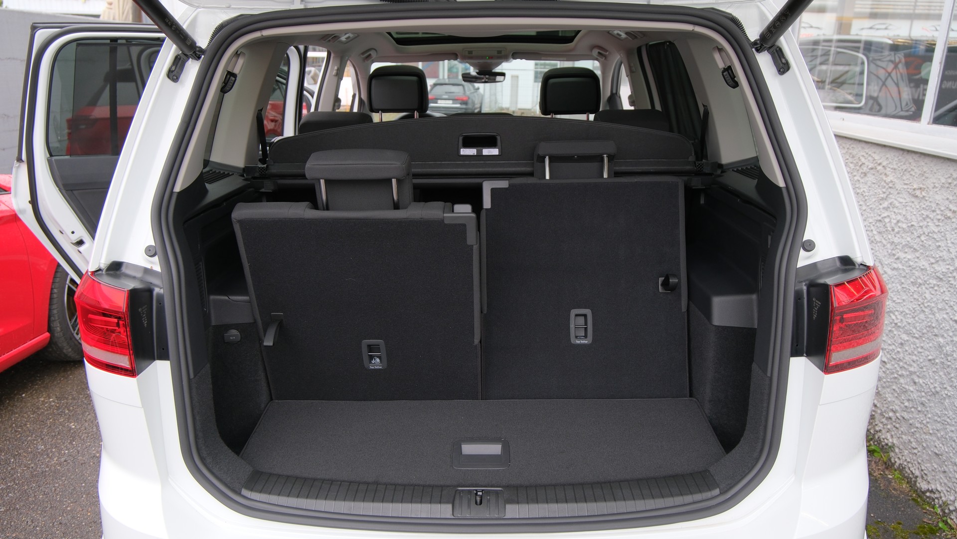 VW Touran 1.5 TSI EVO Comfortline United R Line DSG-image-5