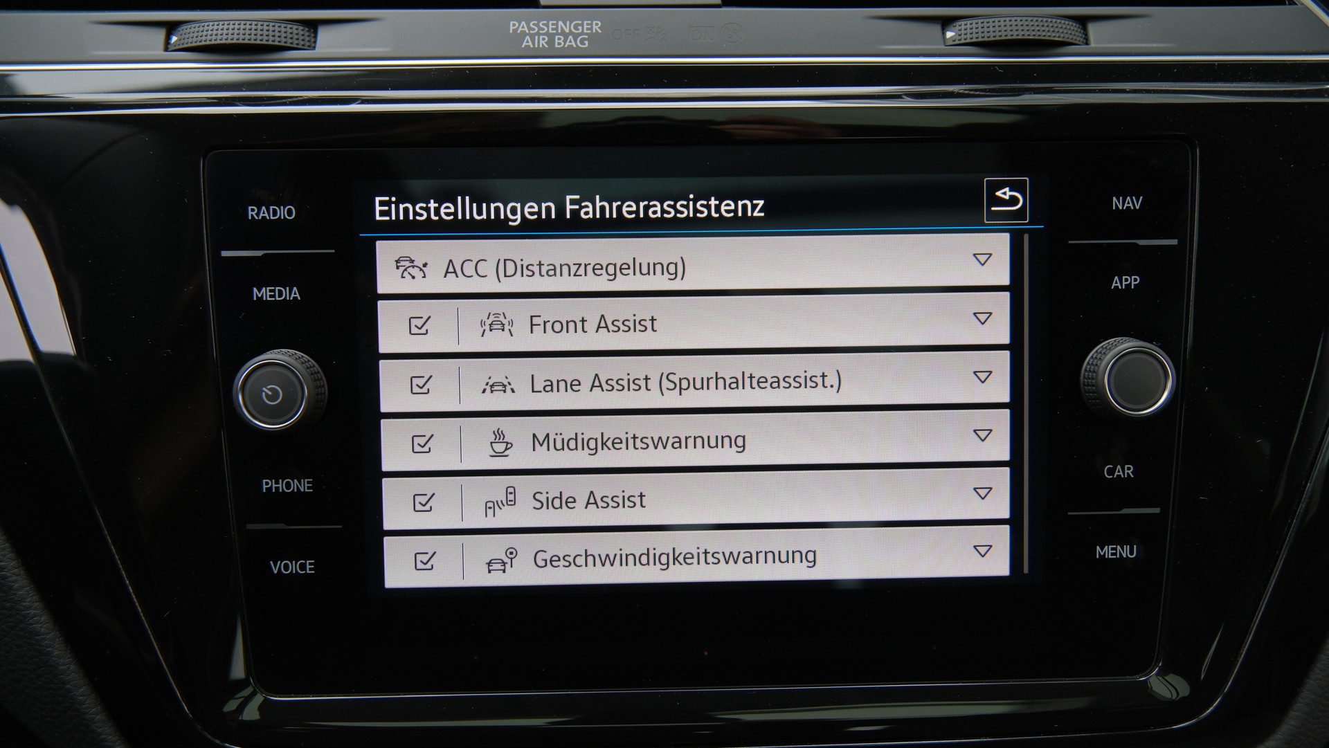VW Touran 1.5 TSI EVO Comfortline United R Line DSG-image-17