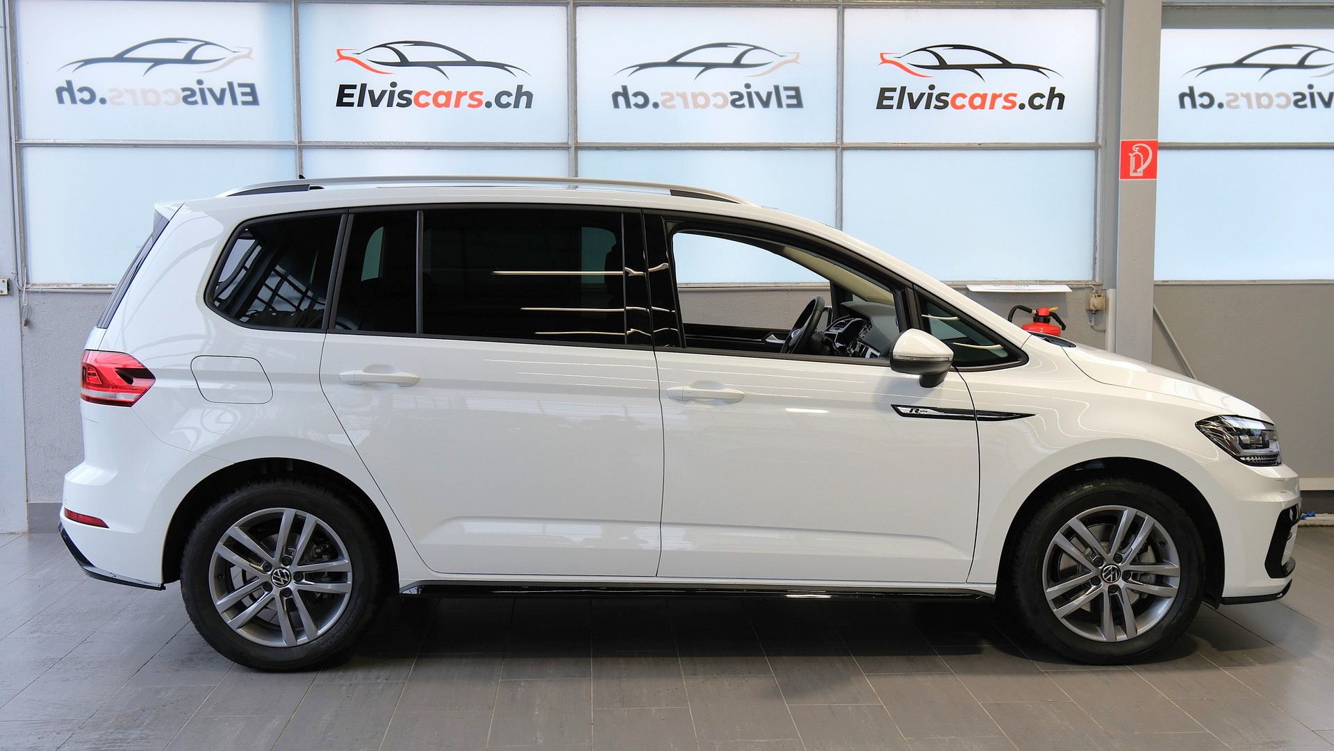 VW Touran 1.5 TSI EVO Comfortline United R Line DSG-image-24
