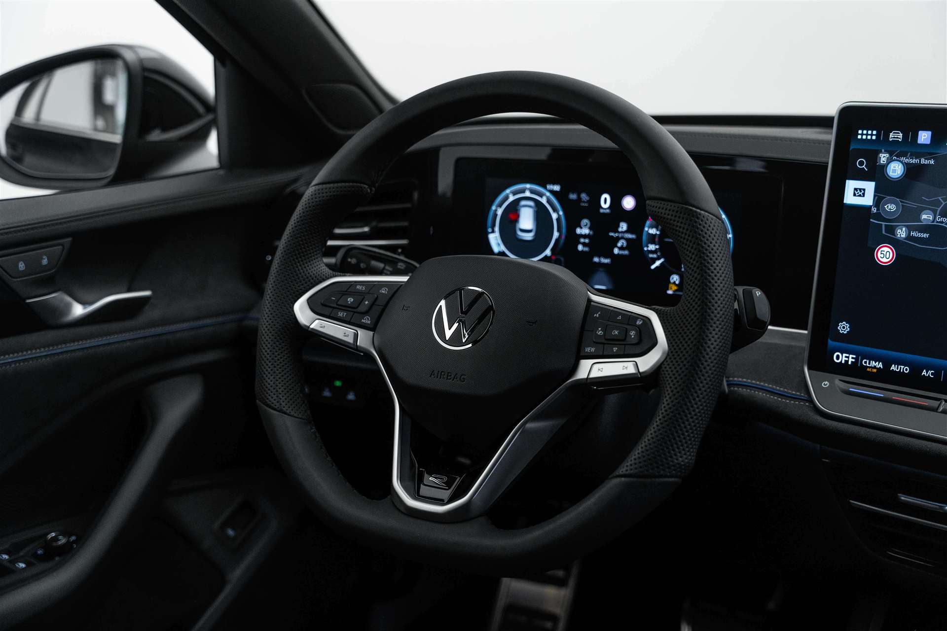 VW Passat Variant 2.0 TSi evo4 R-Line 266PS 4Motion DSG-Automat-image-9