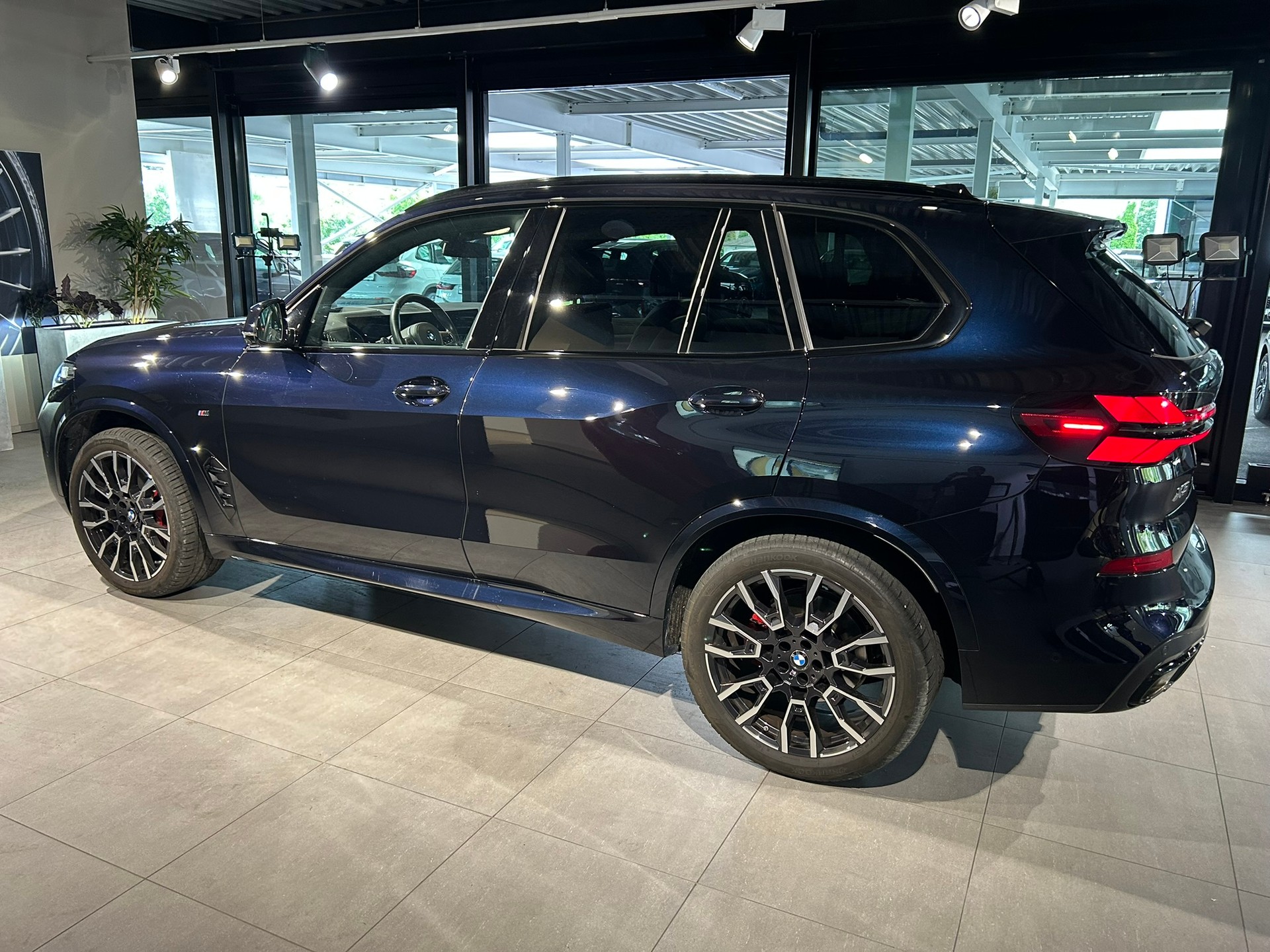 BMW X5 xDrive 48V 30d M Sport Pro Steptronic-image-9