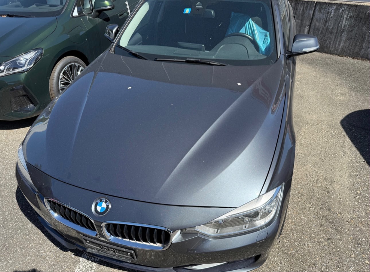 BMW 328i Luxury Line-image-1