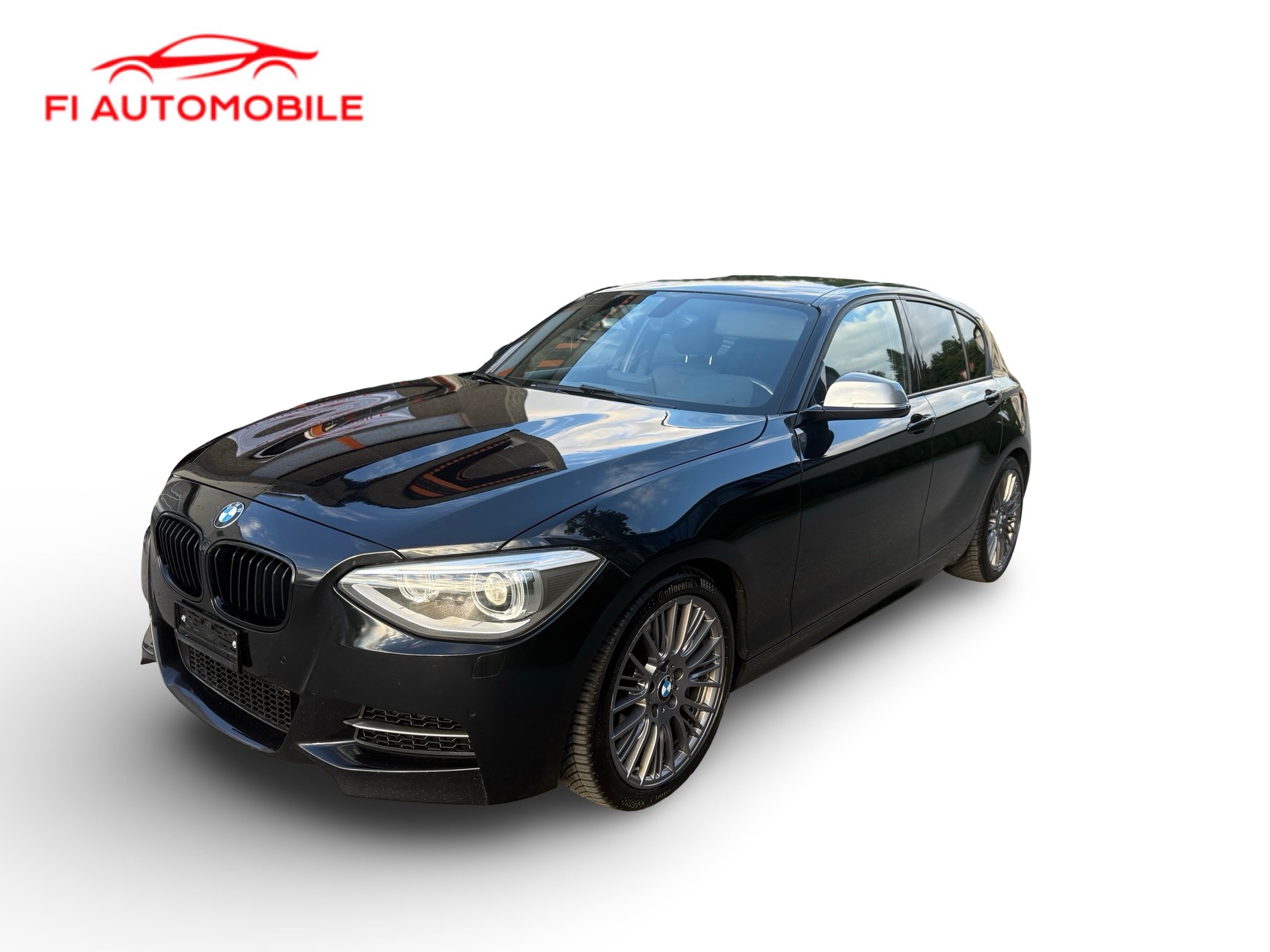 BMW M135i xDrive Steptronic-image-0