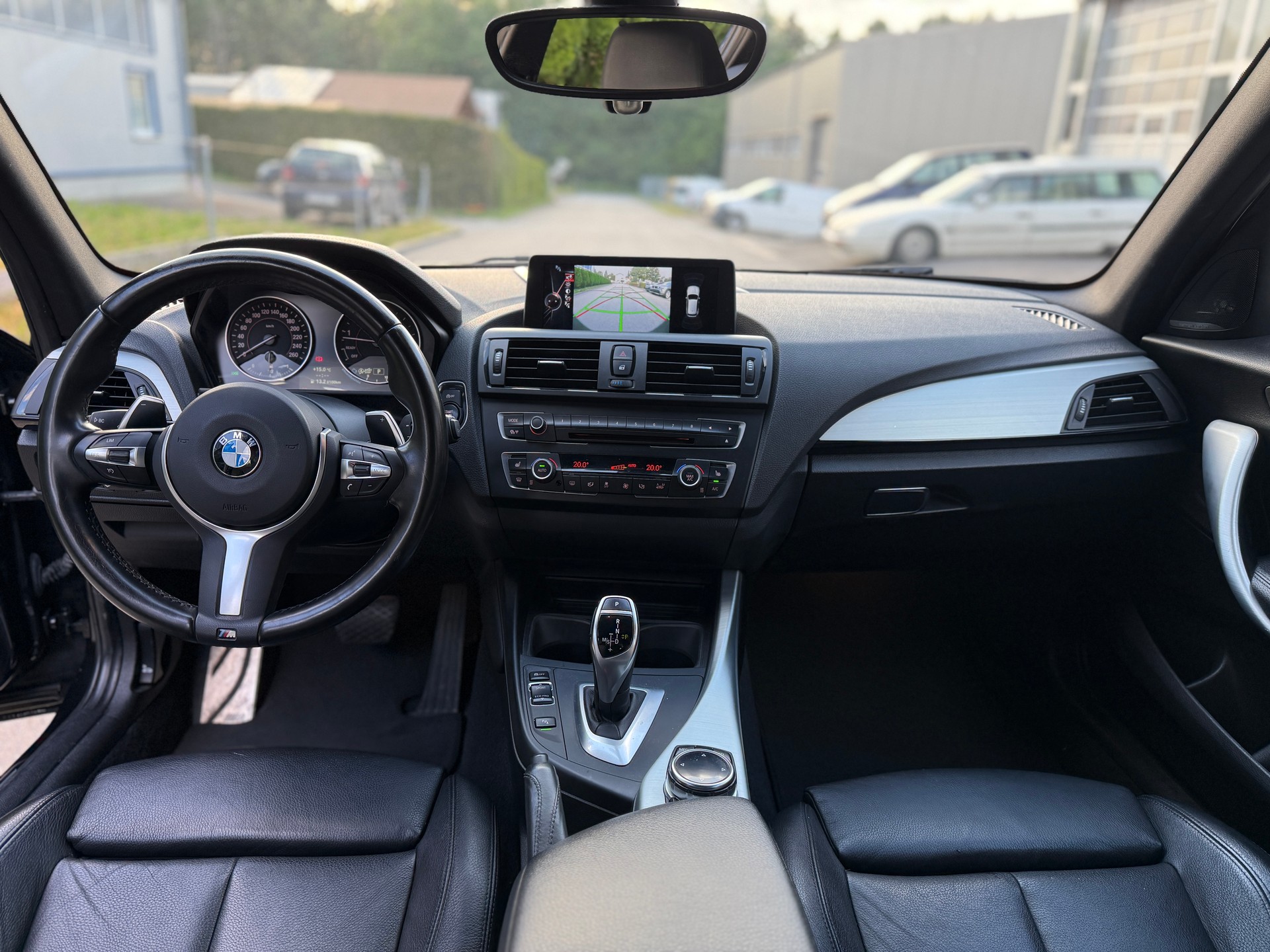 BMW M135i xDrive Steptronic-image-7
