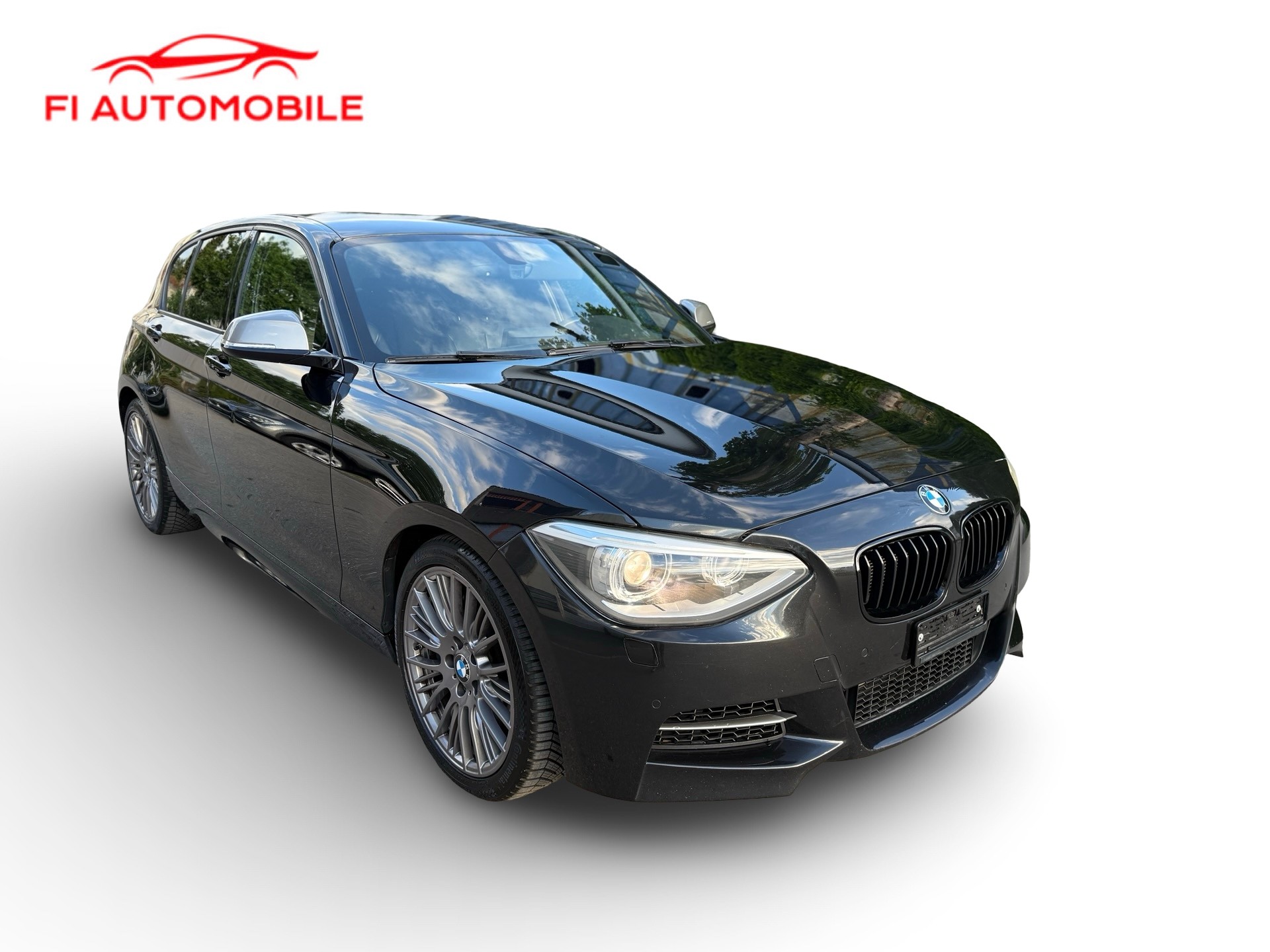 BMW M135i xDrive Steptronic-image-4