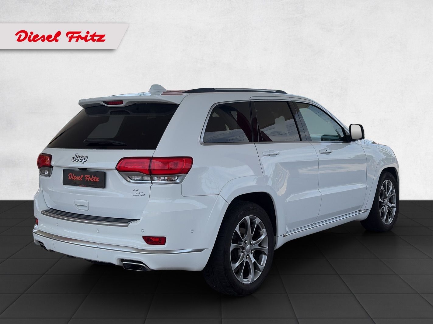 JEEP Grand Cherokee 3.0 CRD Summit Automatic-image-4