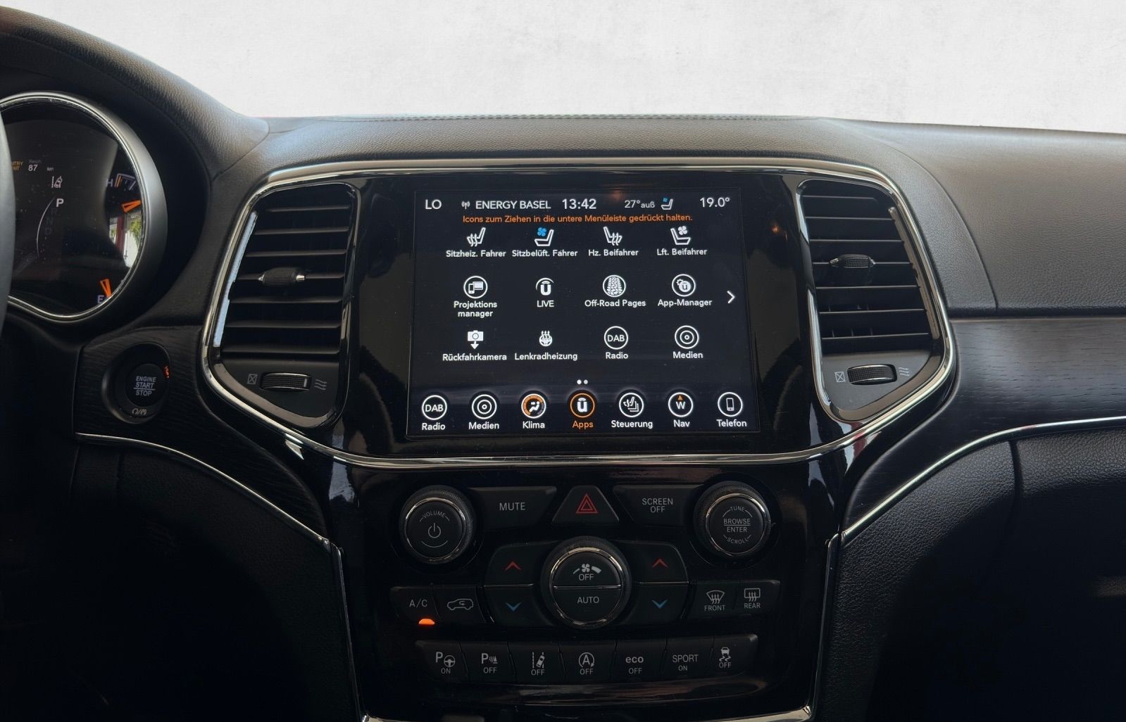 JEEP Grand Cherokee 3.0 CRD Summit Automatic-image-14