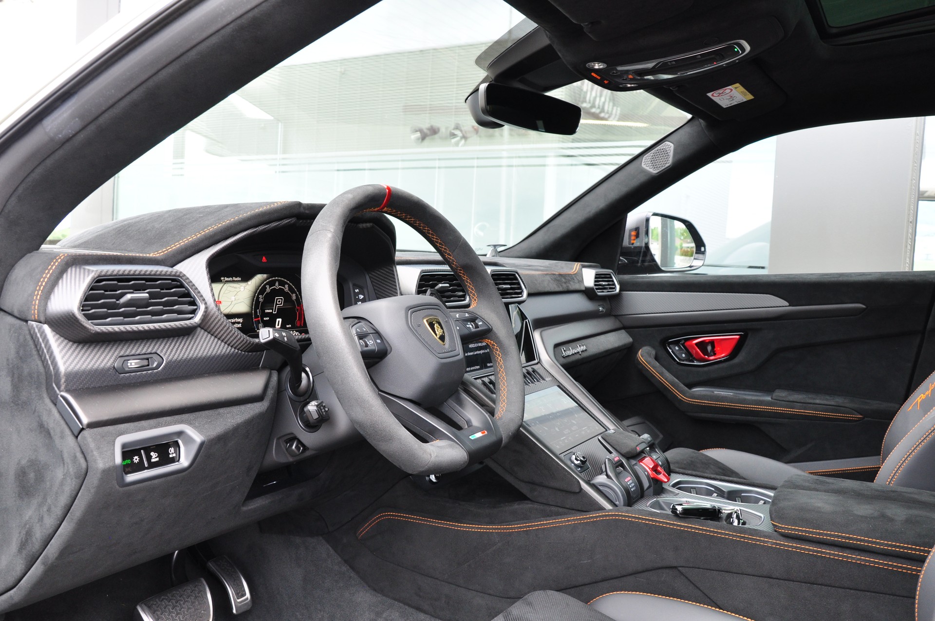 LAMBORGHINI Urus E-Gear PERFORMANTE-image-14