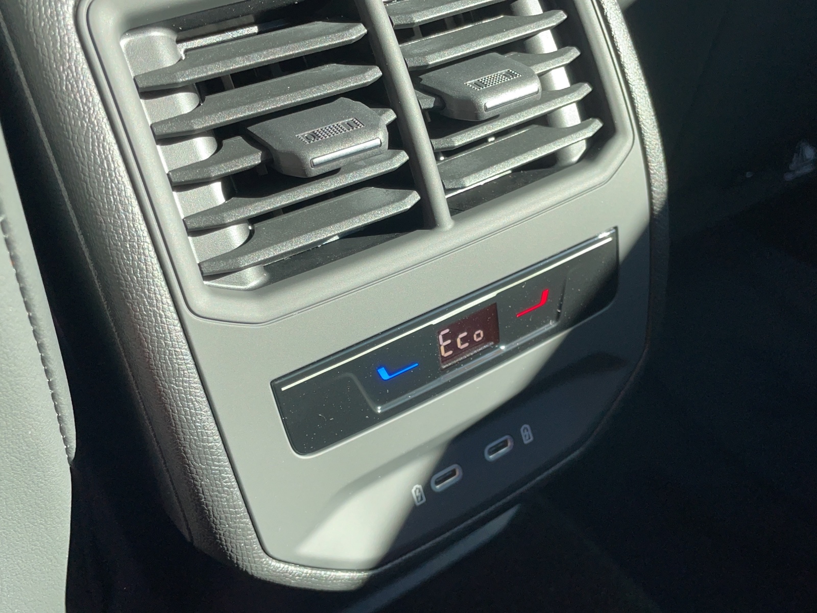 SEAT Leon ST 1.4 eHybrid Move FR DSG-image-9