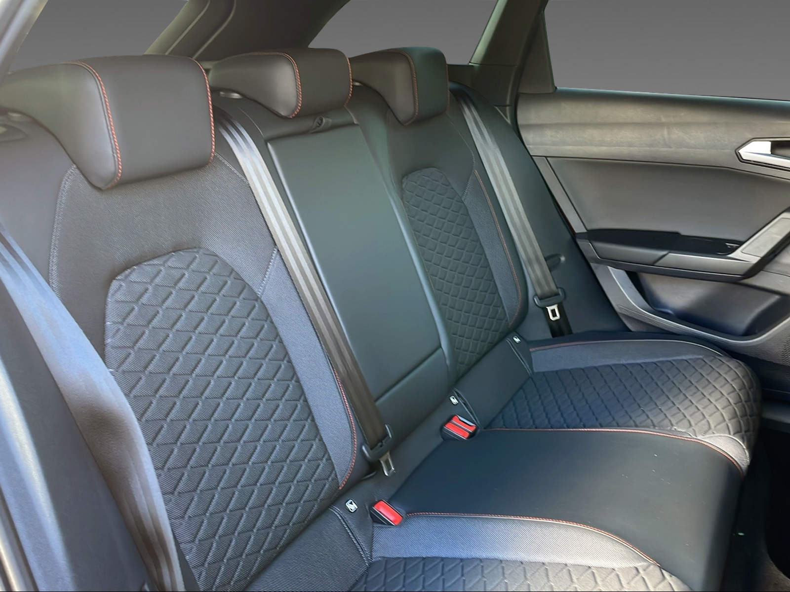SEAT Leon ST 1.4 eHybrid Move FR DSG-image-7
