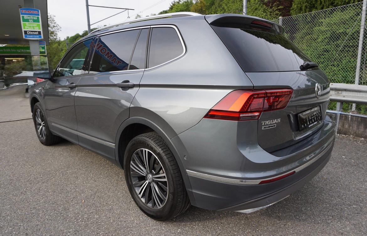 VW 2.0 Allspace TSI Highline DSG 4Motion 7-Plätzer-image-4
