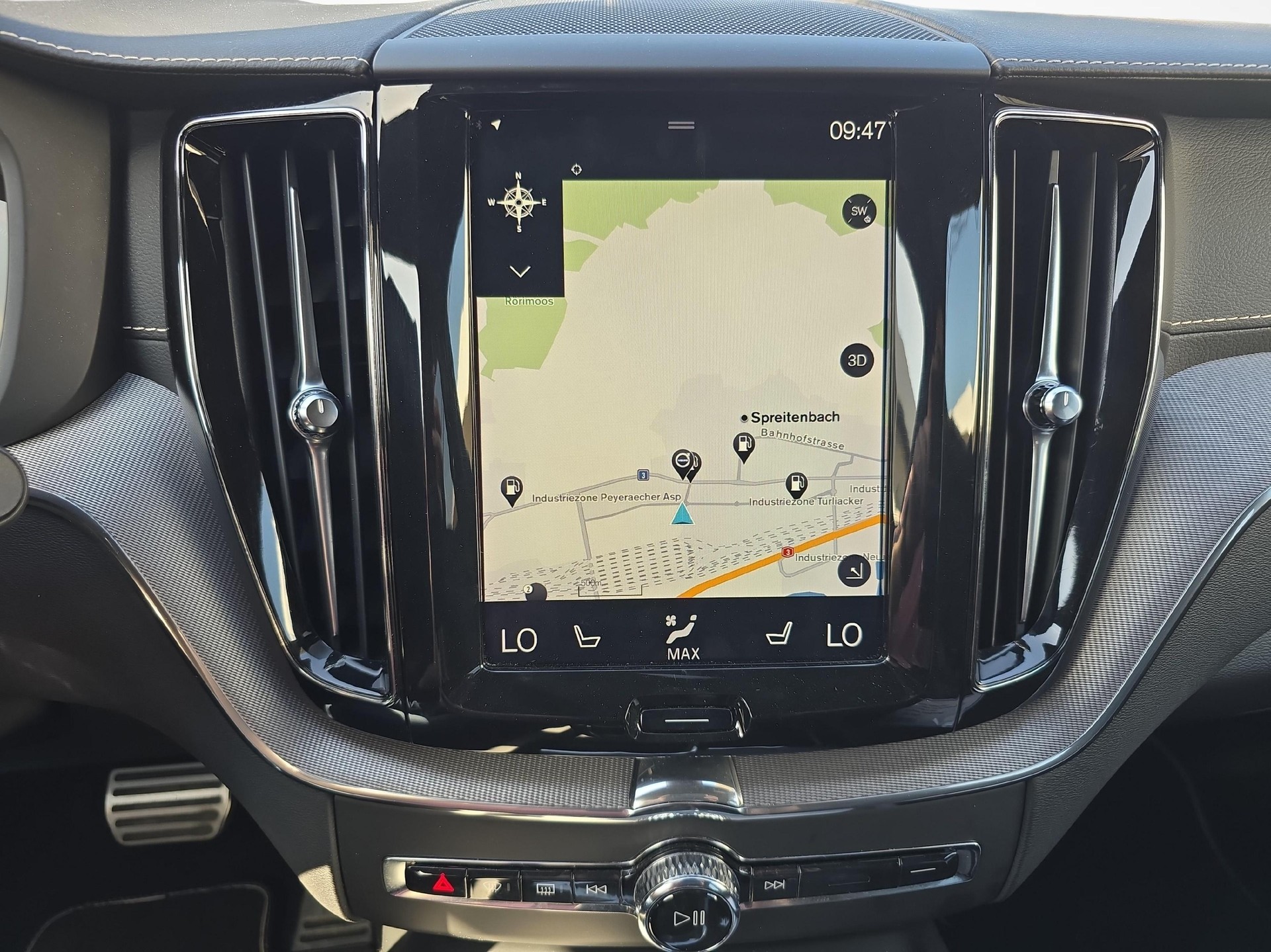 VOLVO XC60 2.0 T6 R-Design AWD-image-13