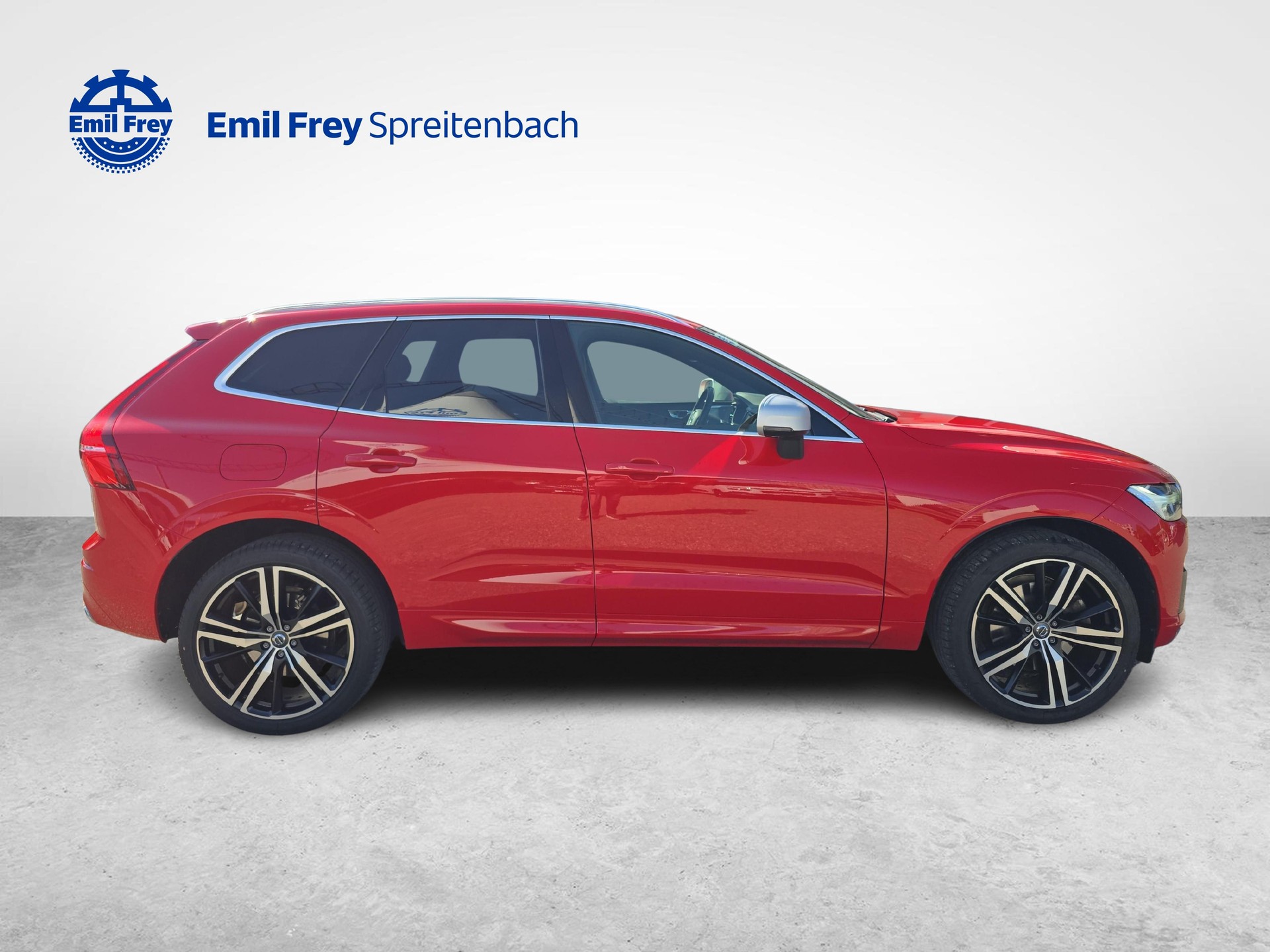 VOLVO XC60 2.0 T6 R-Design AWD-image-5