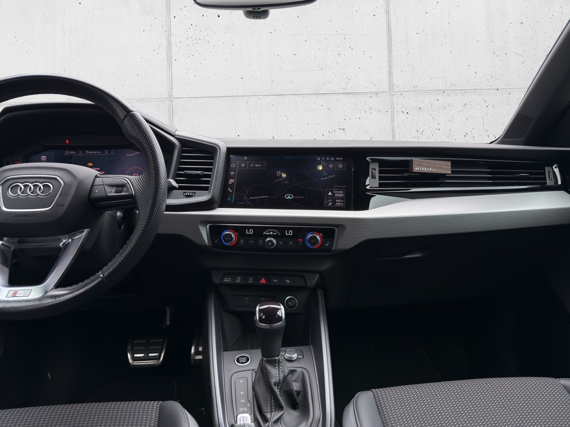 AUDI A1 Sportback 30 TFSI S Line Attraction S-tronic-image-18