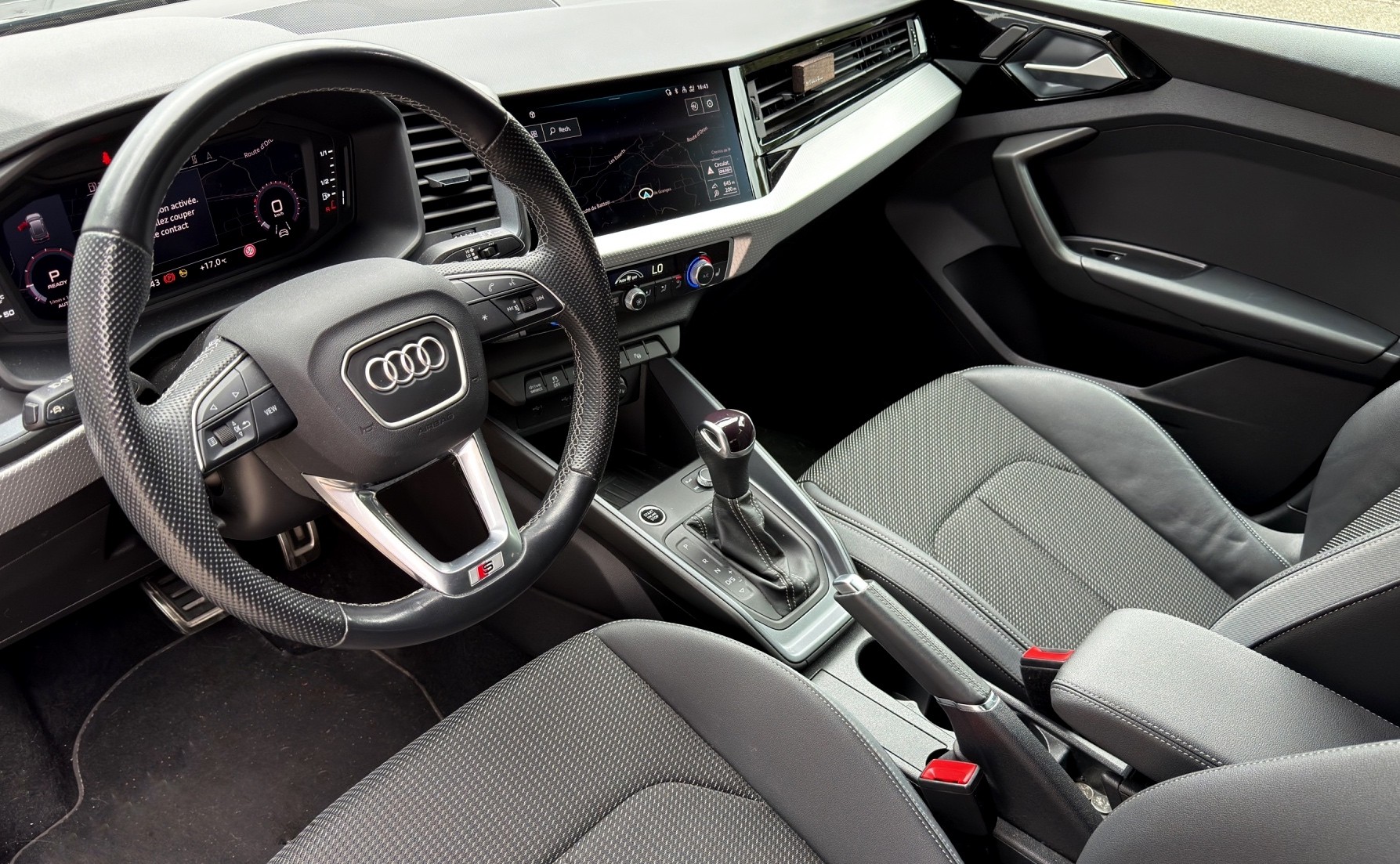 AUDI A1 Sportback 30 TFSI S Line Attraction S-tronic-image-11